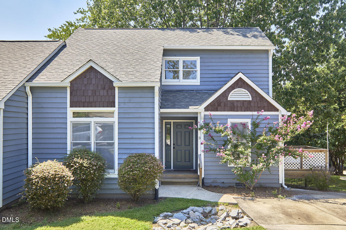 3 Hickory Wood Square — photo