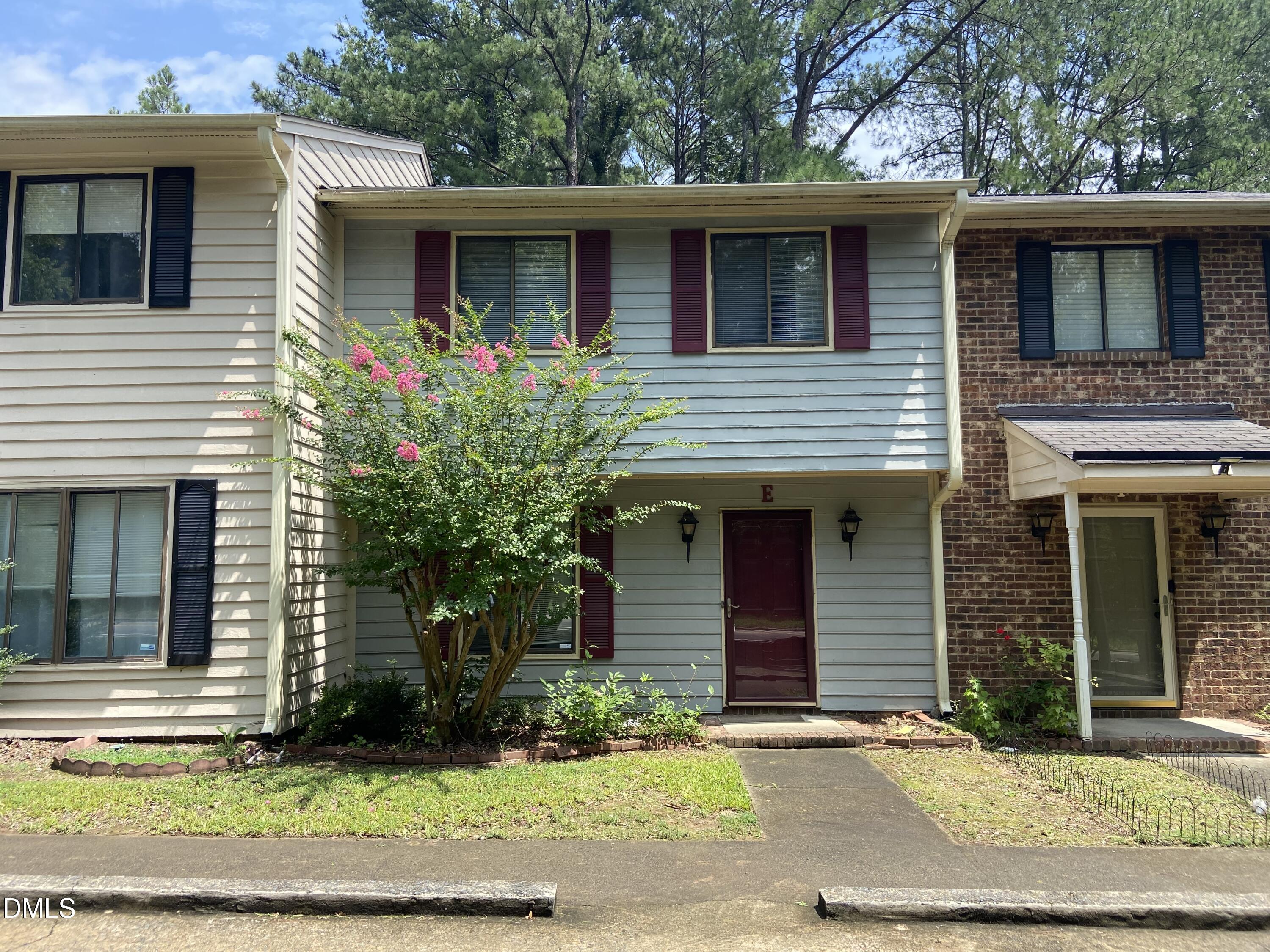 2420 Stadium Drive E — photo