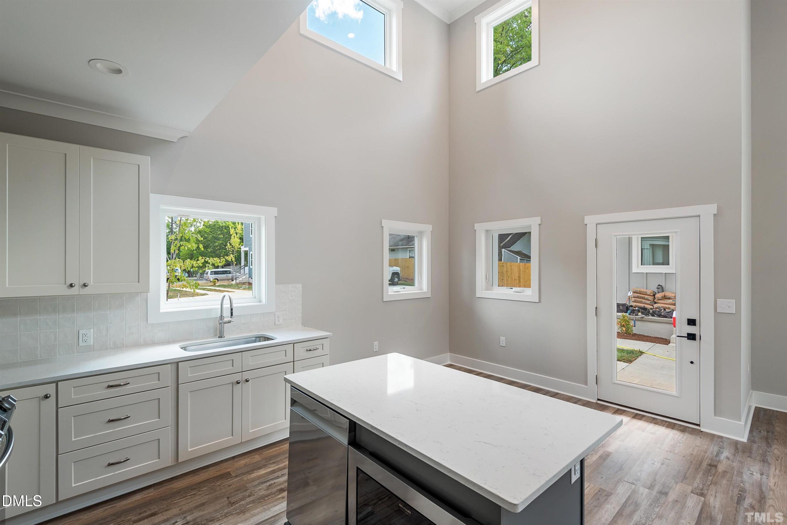 715 Drew Street — photo