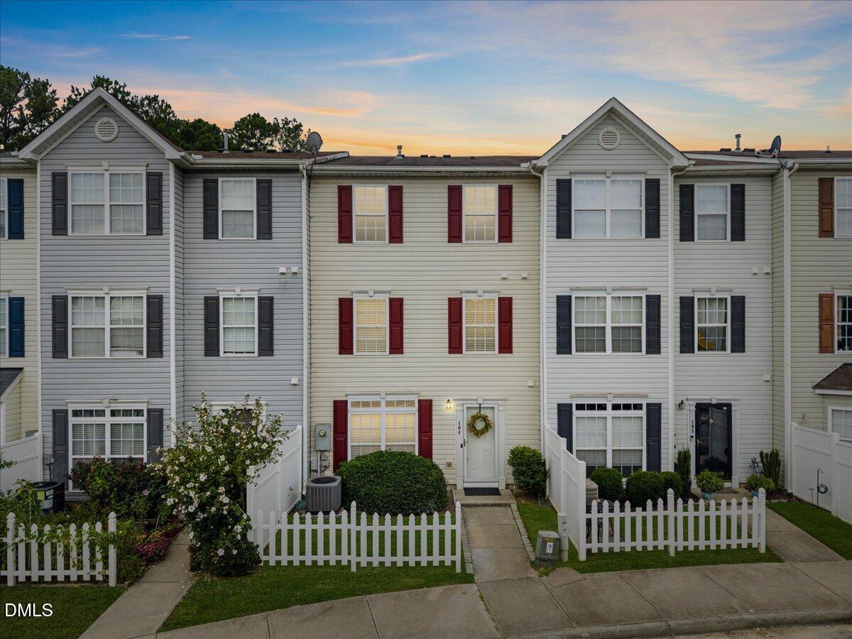 8610 Neuse Landing Lane — photo