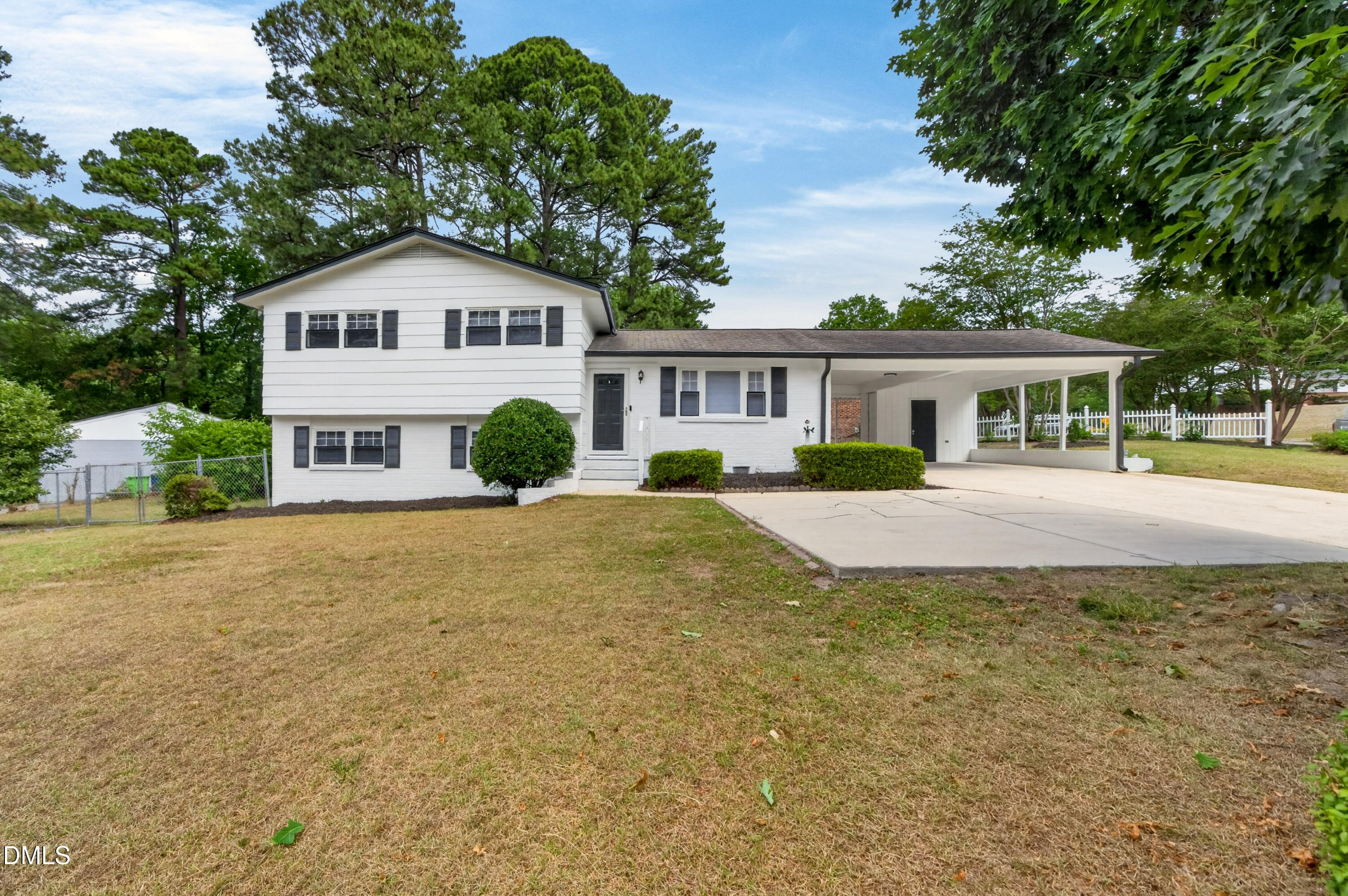 2106 Southgate Drive — photo