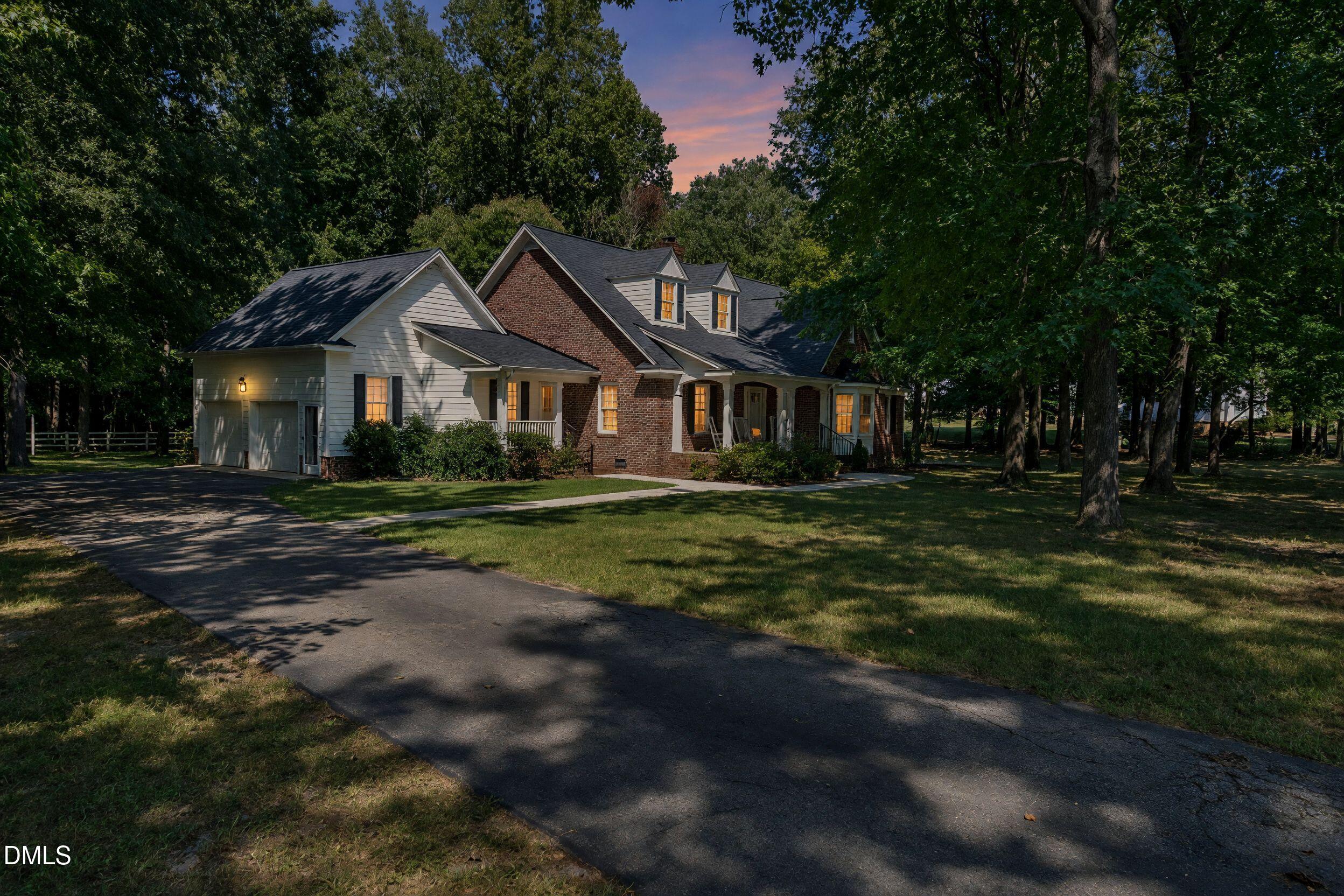 121 Mayfield Place — photo