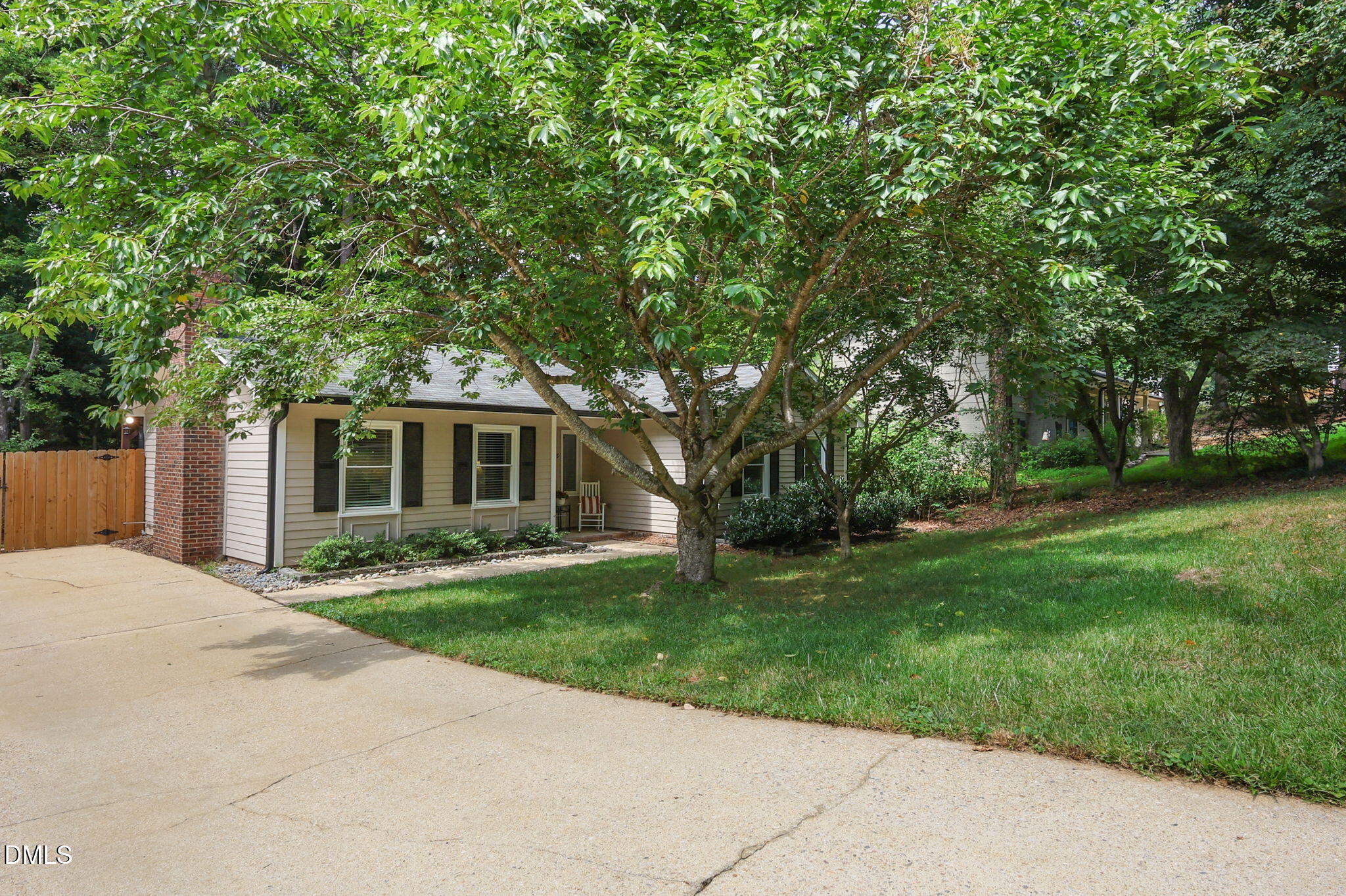 7909 Twin Oak Court — photo