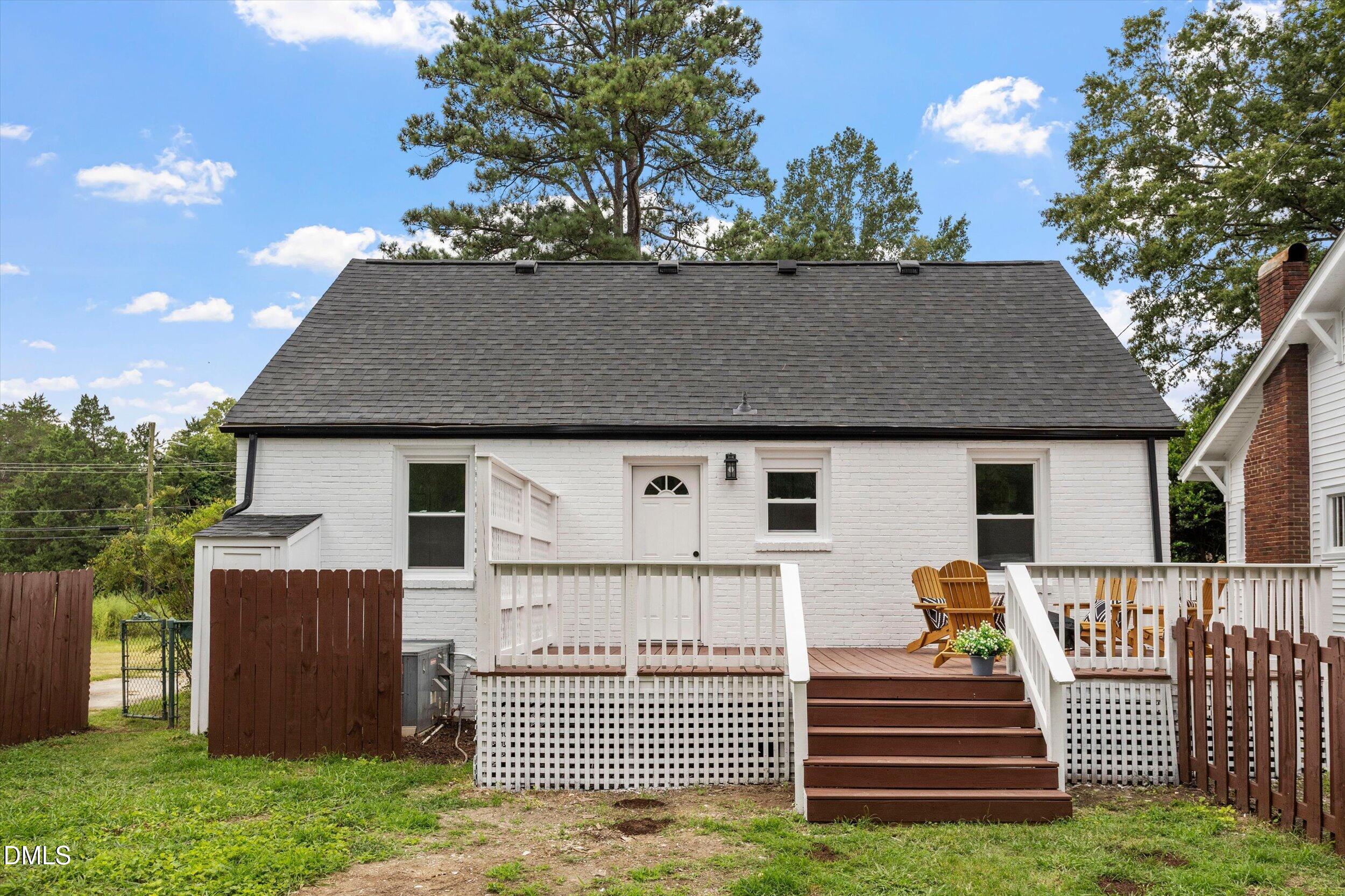 2724 N Roxboro Street — photo