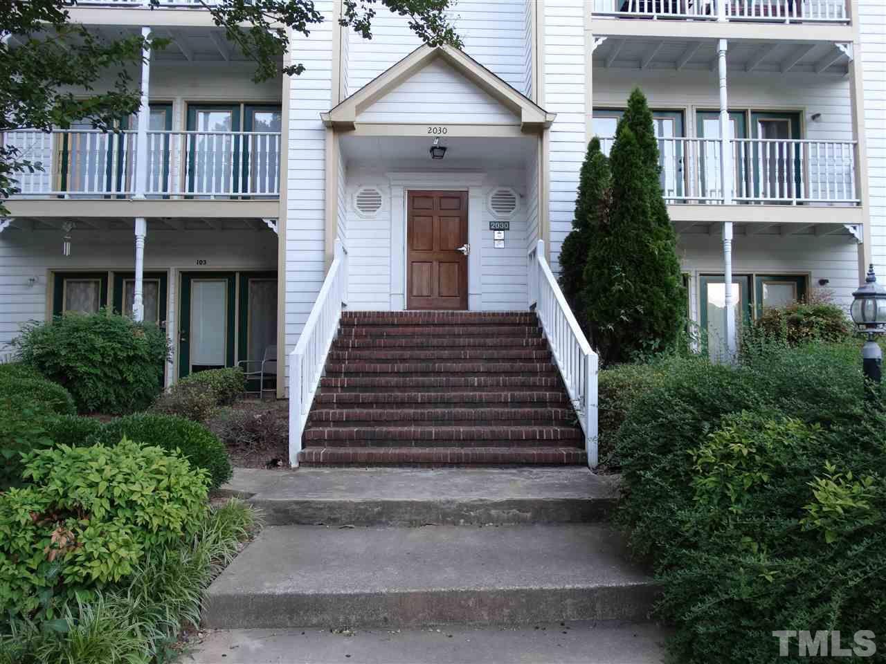 2030 Quaker Landing 202 — photo