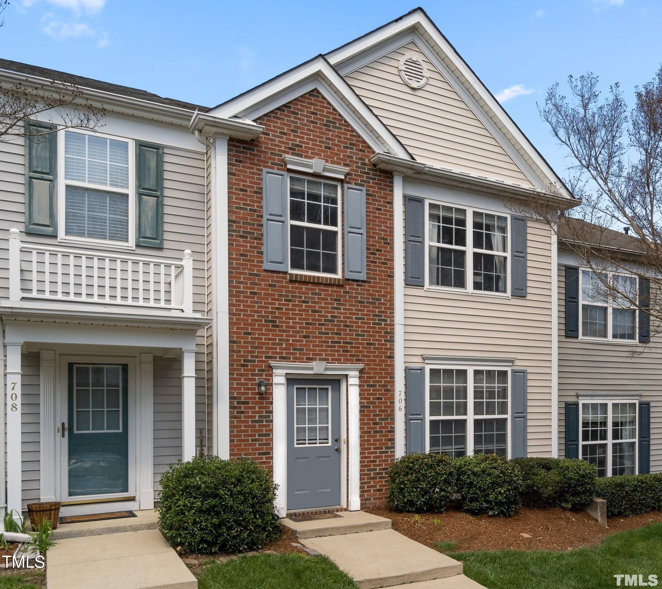 706 Canyon Lake Circle — photo