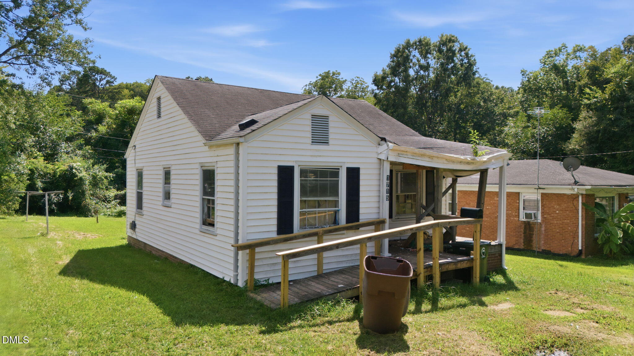 1715 Marion Street — photo