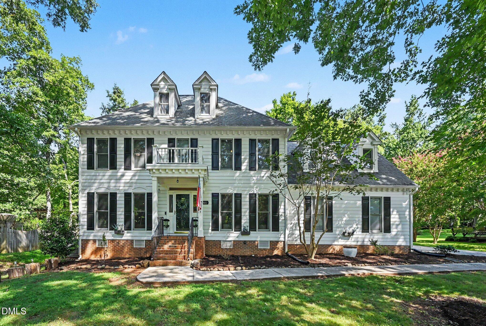 611 Flagstone Way — photo