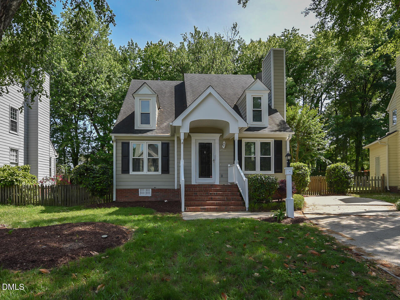 4916 Royal Adelaide Way — photo