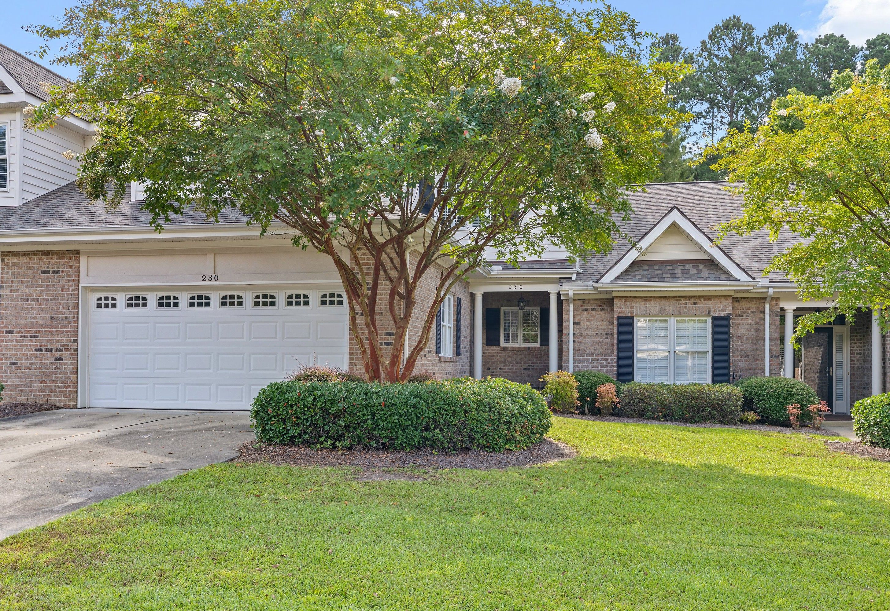 230 Lake Park Circle — photo