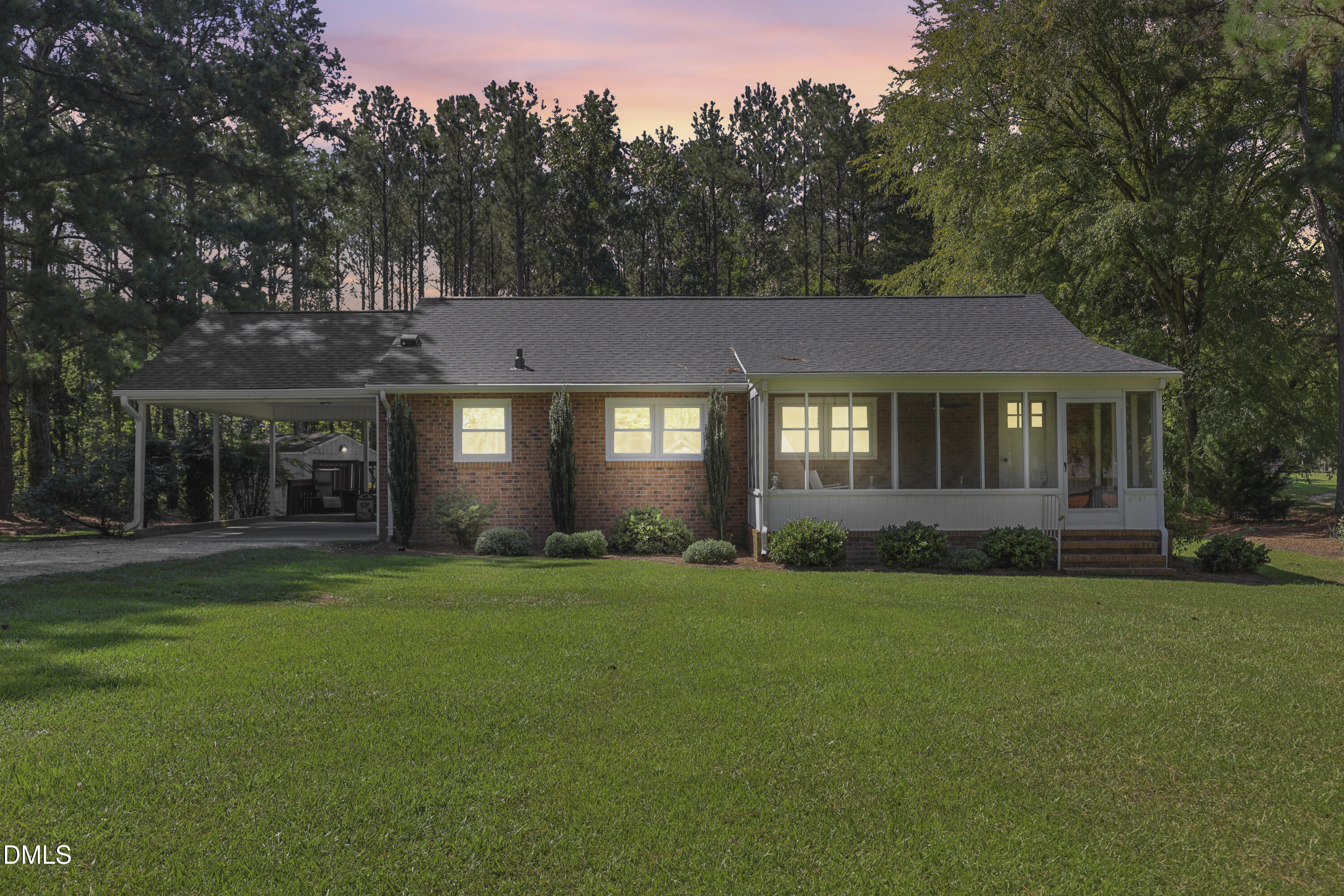 2438 Nc 27 — photo