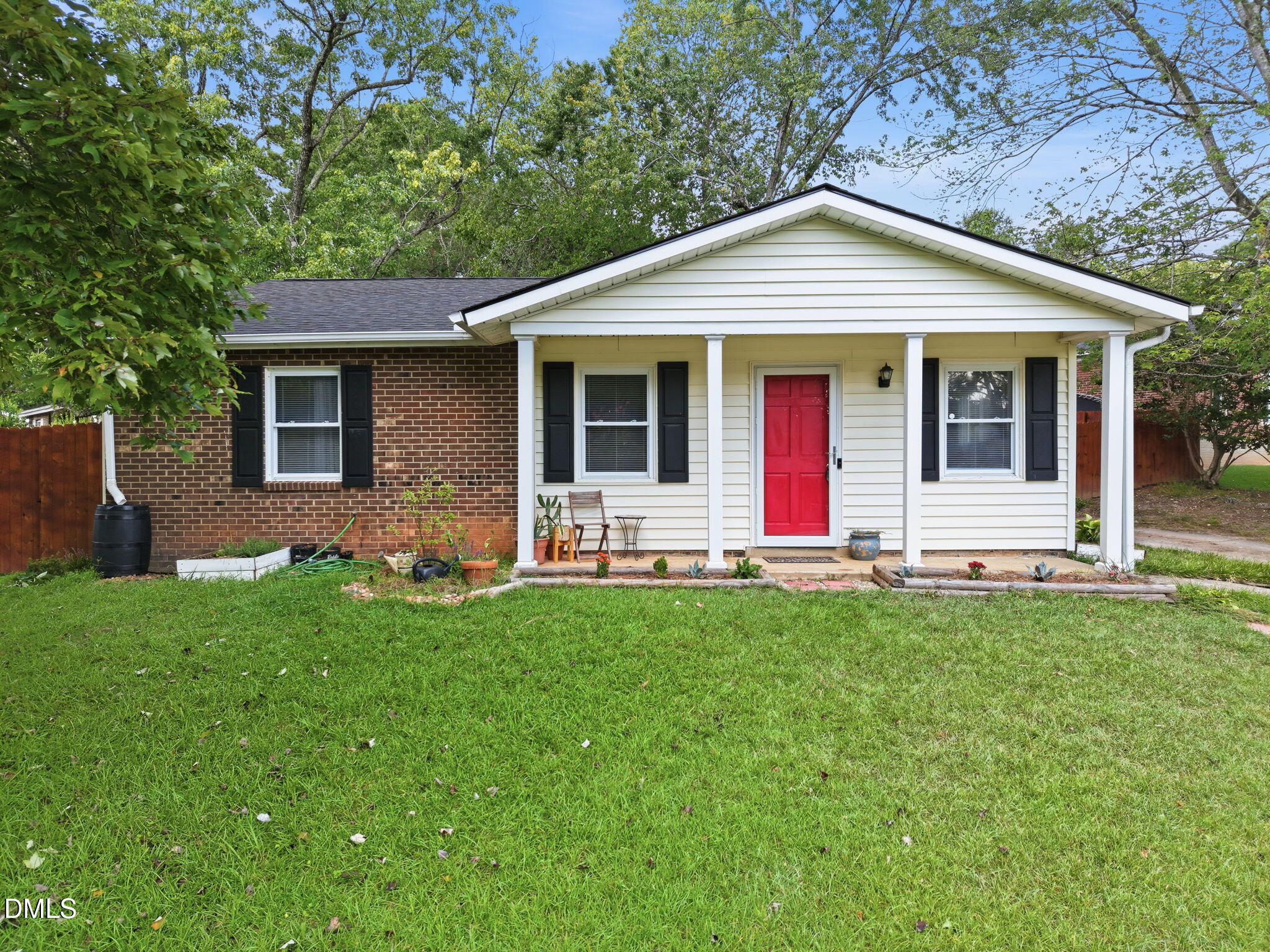 7401 Longstreet Drive — photo