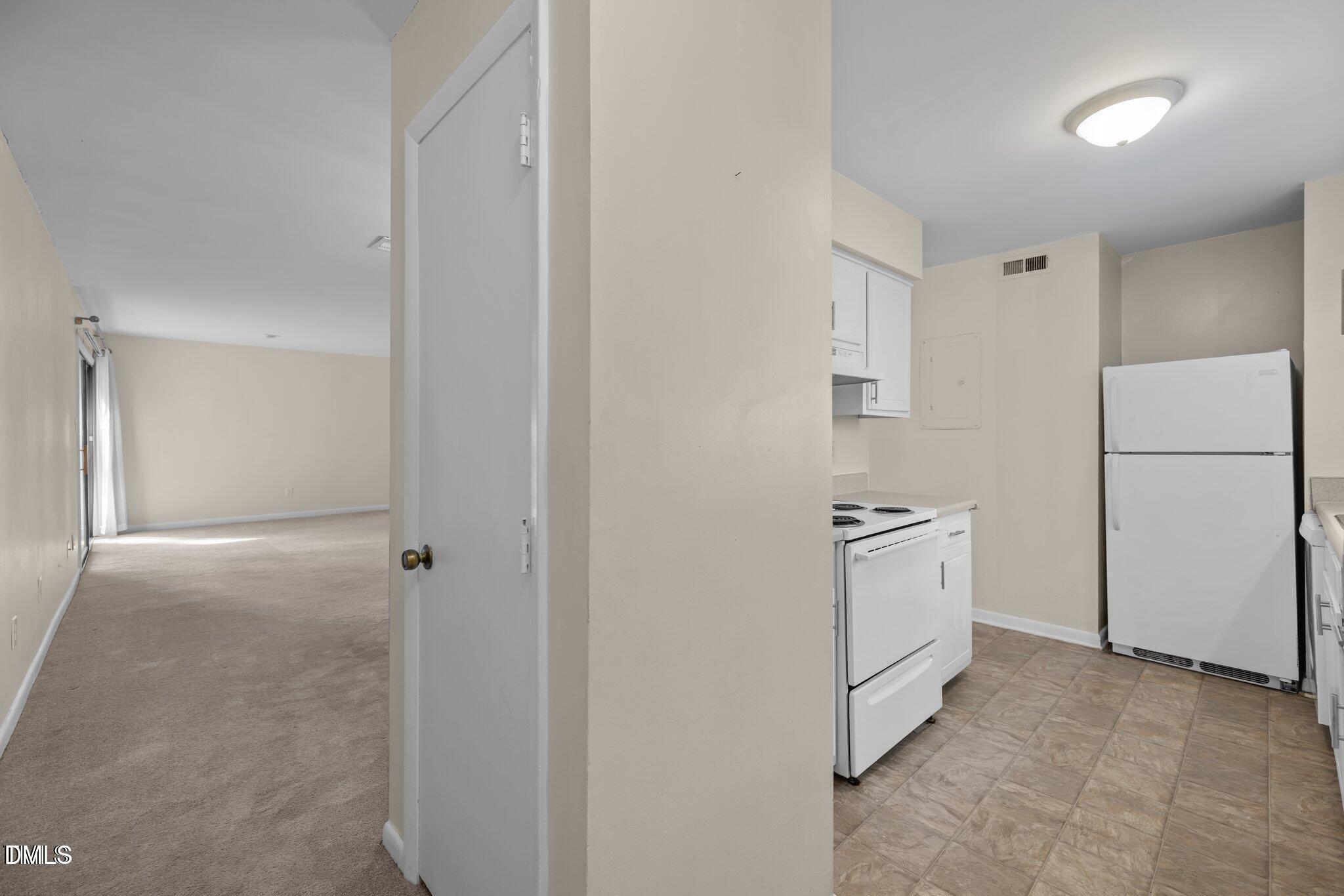 667 Pine Ridge Place, Raleigh, NC 27609 — photo 3