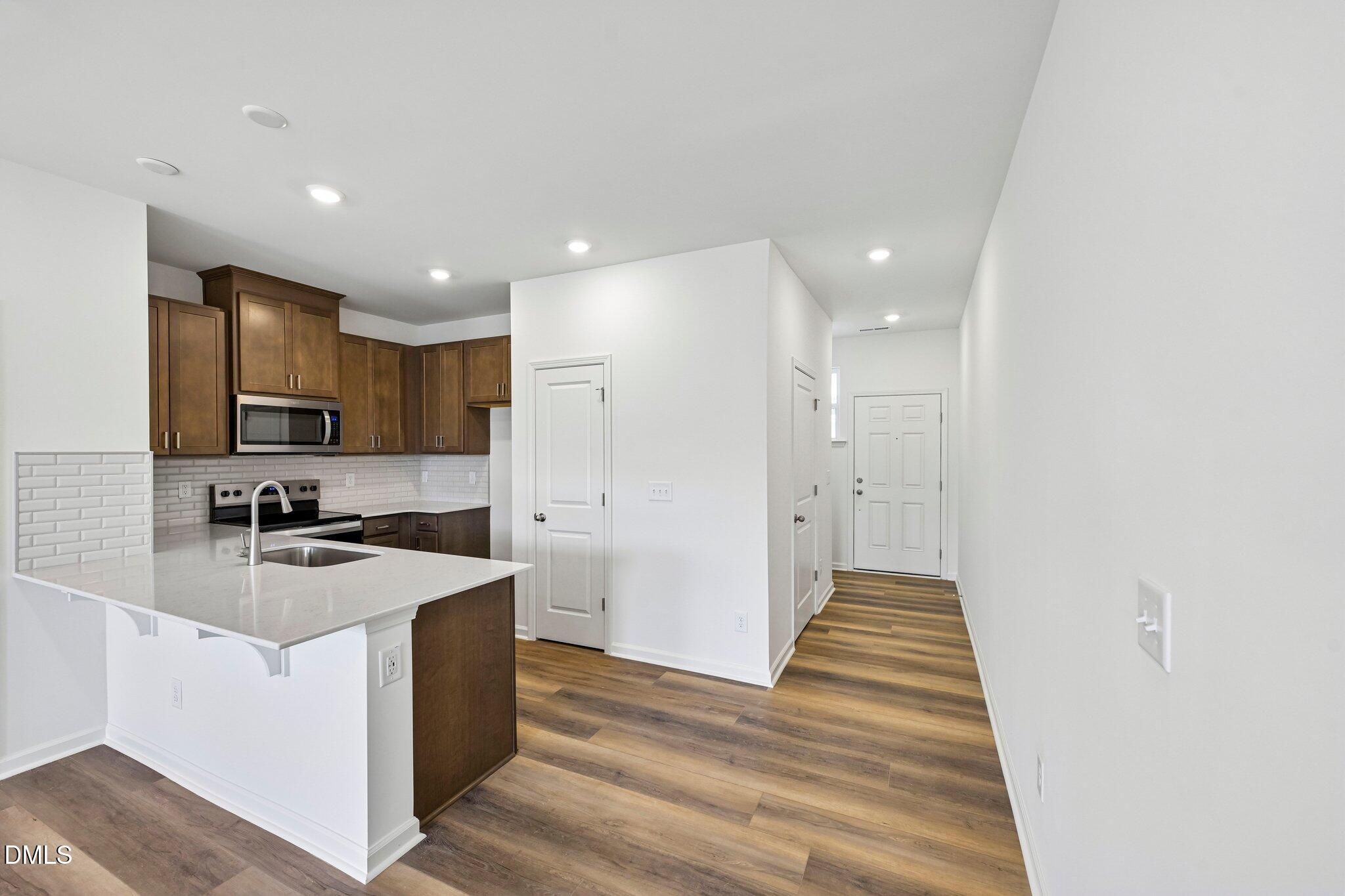 2020 Oakdale Drive — photo