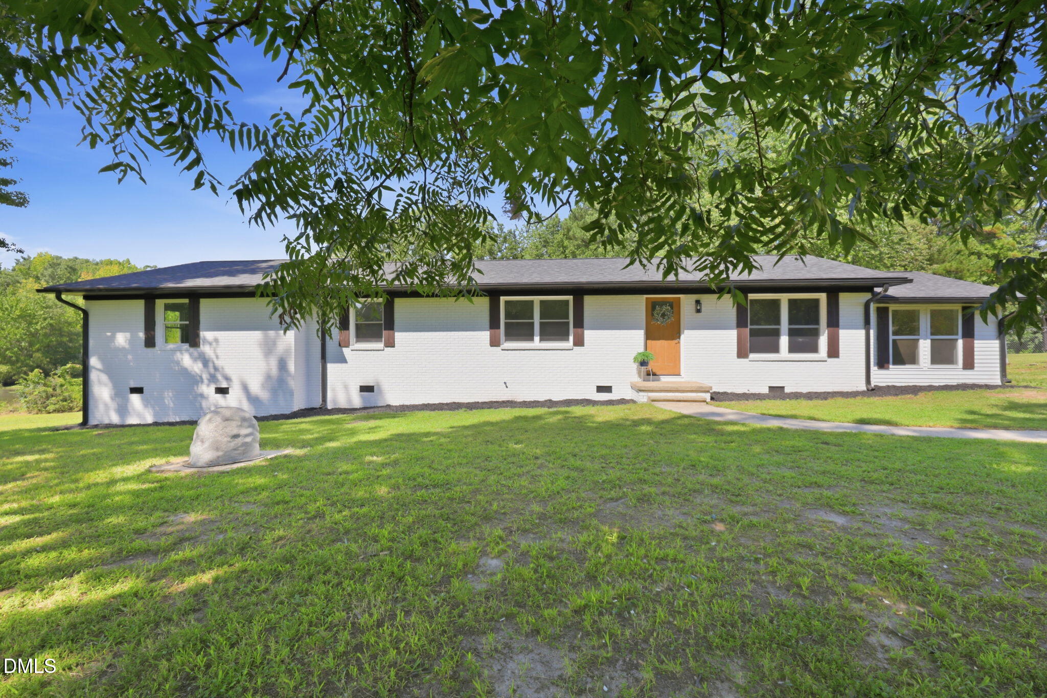 2930 Lake Drive — photo