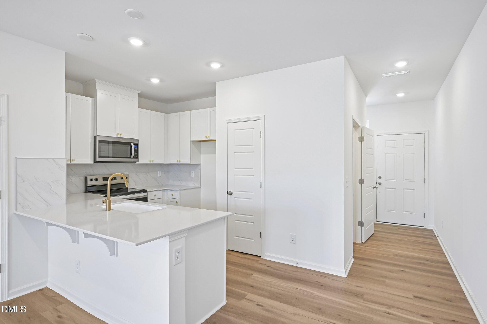 2018 Oakdale Drive — photo