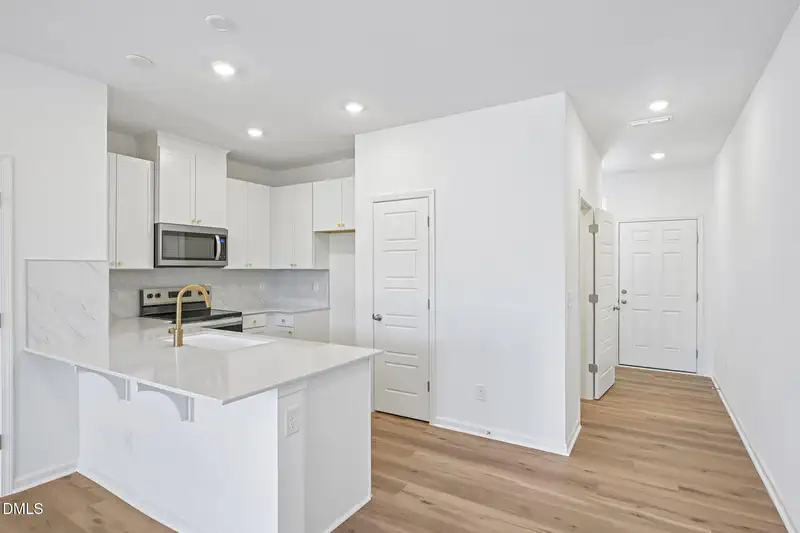 2018 Oakdale Drive — photo