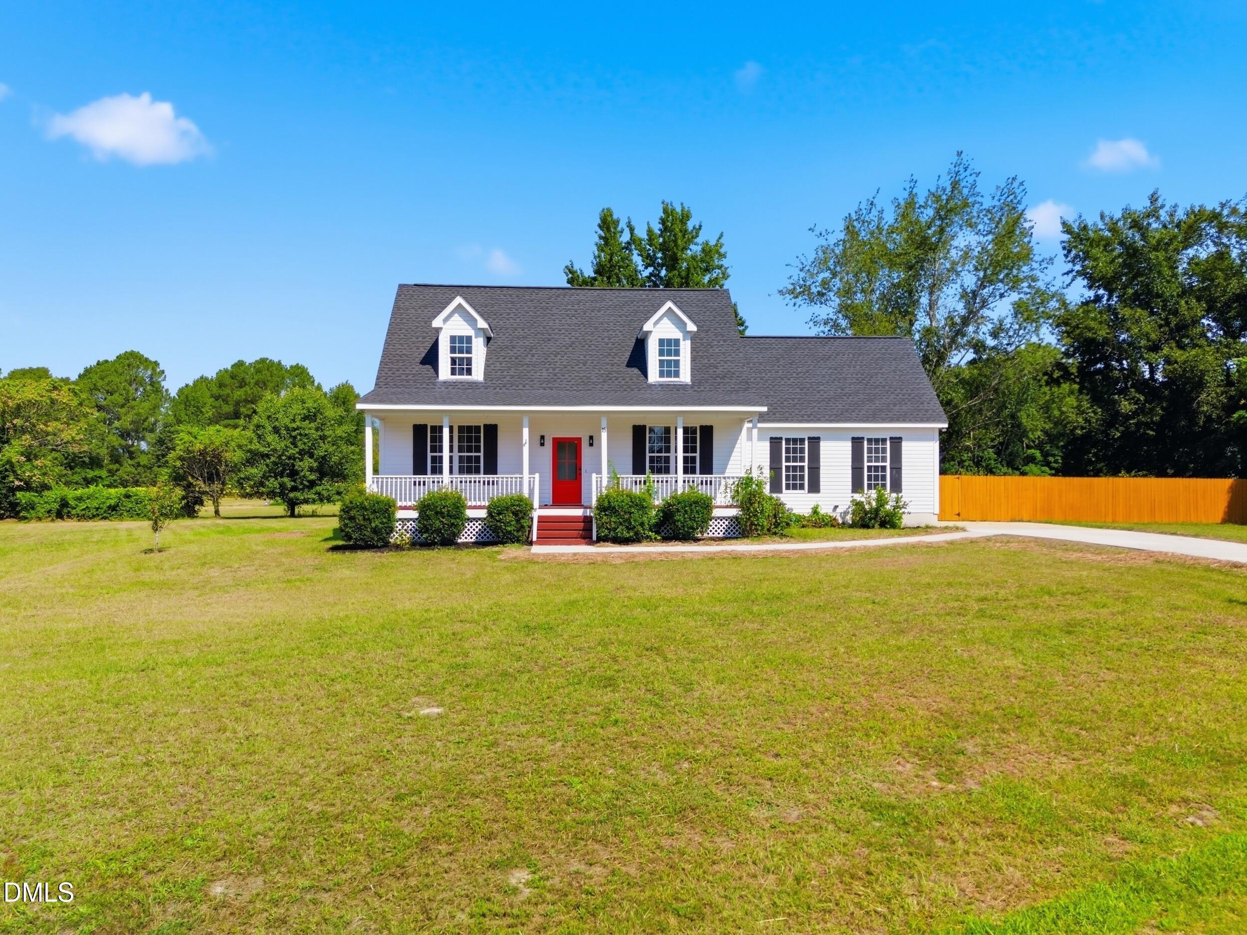 15 Davis Cir Drive — photo