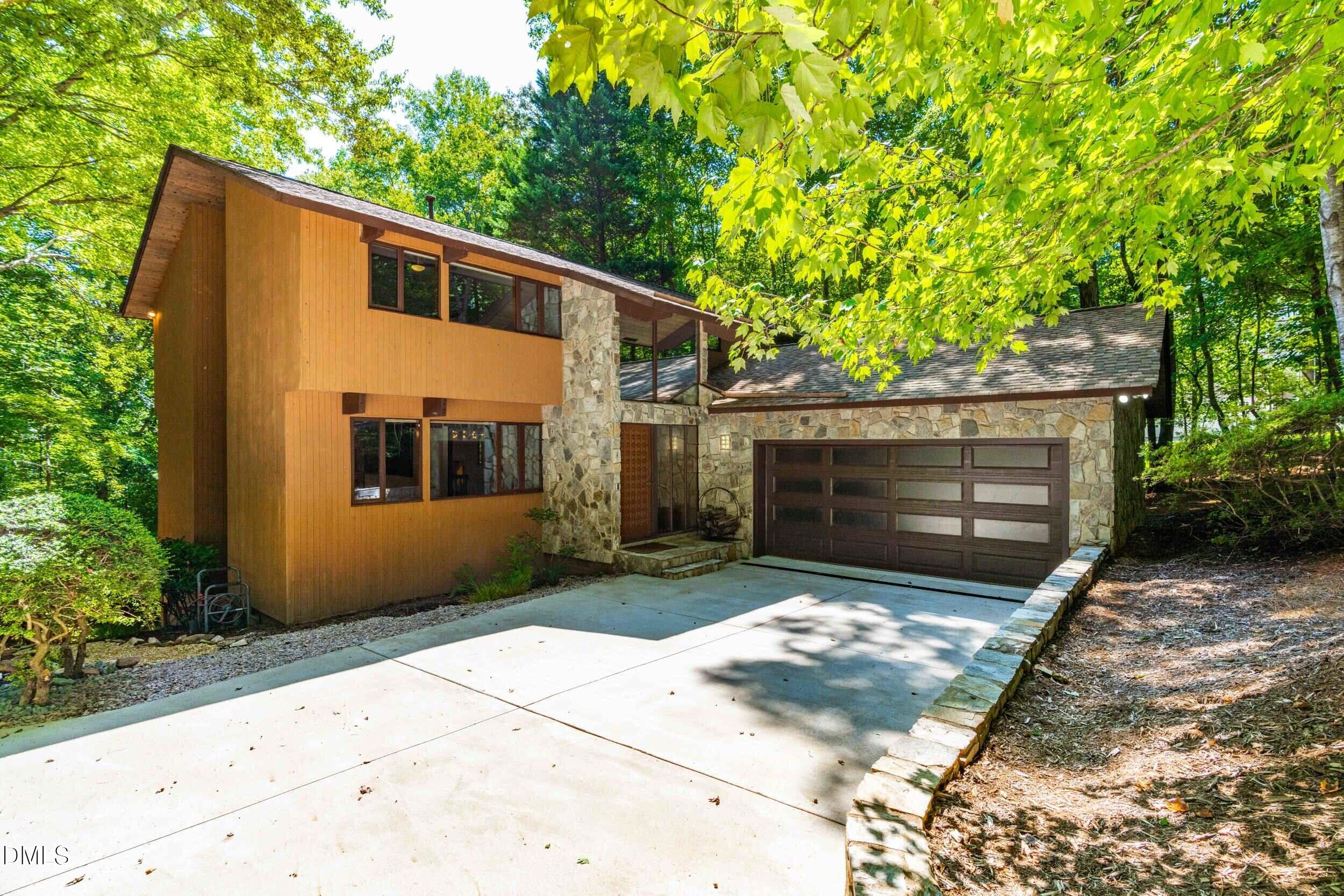 10429 Leslie Drive — photo