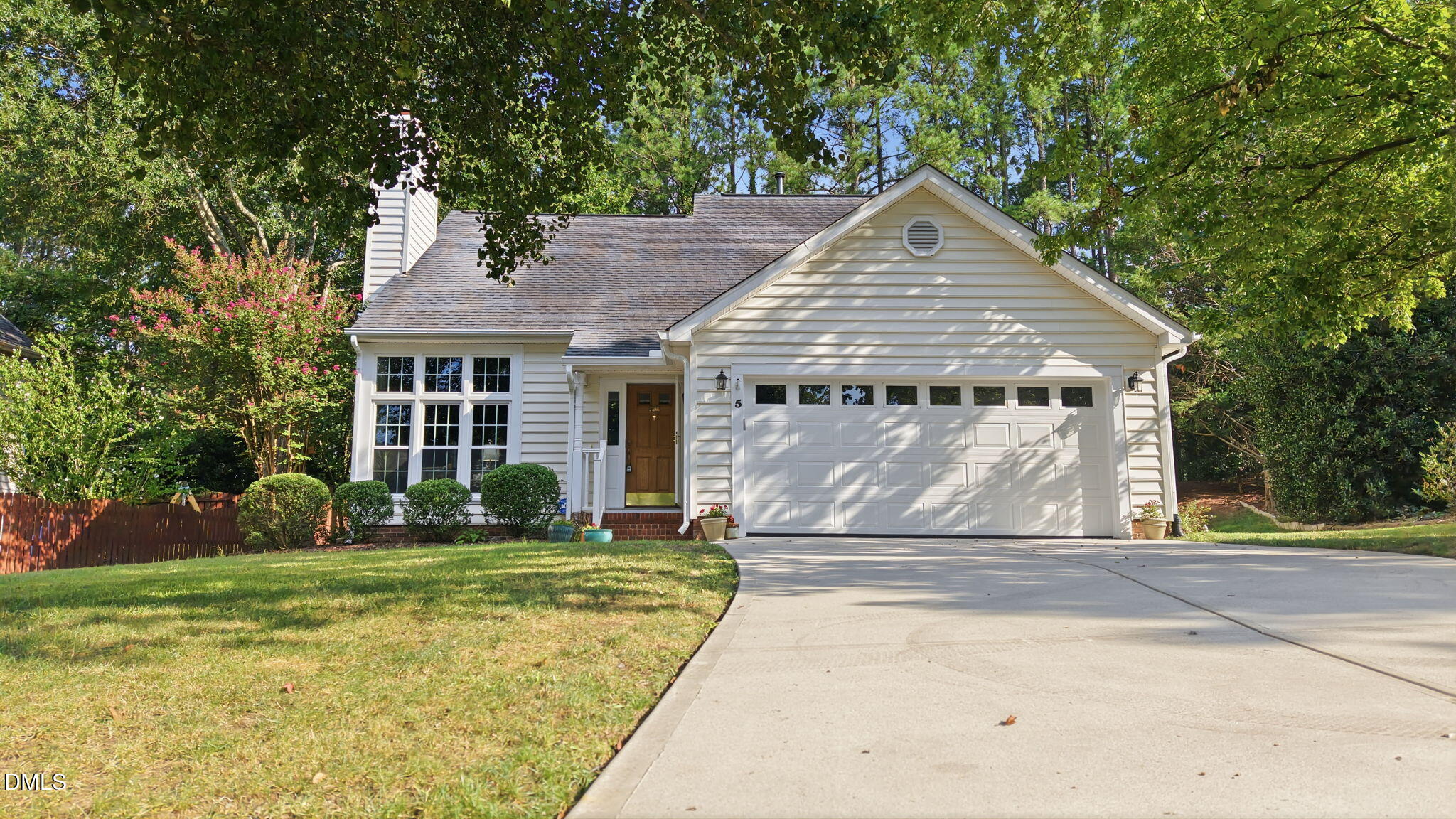 5 Wavecrest Court — photo