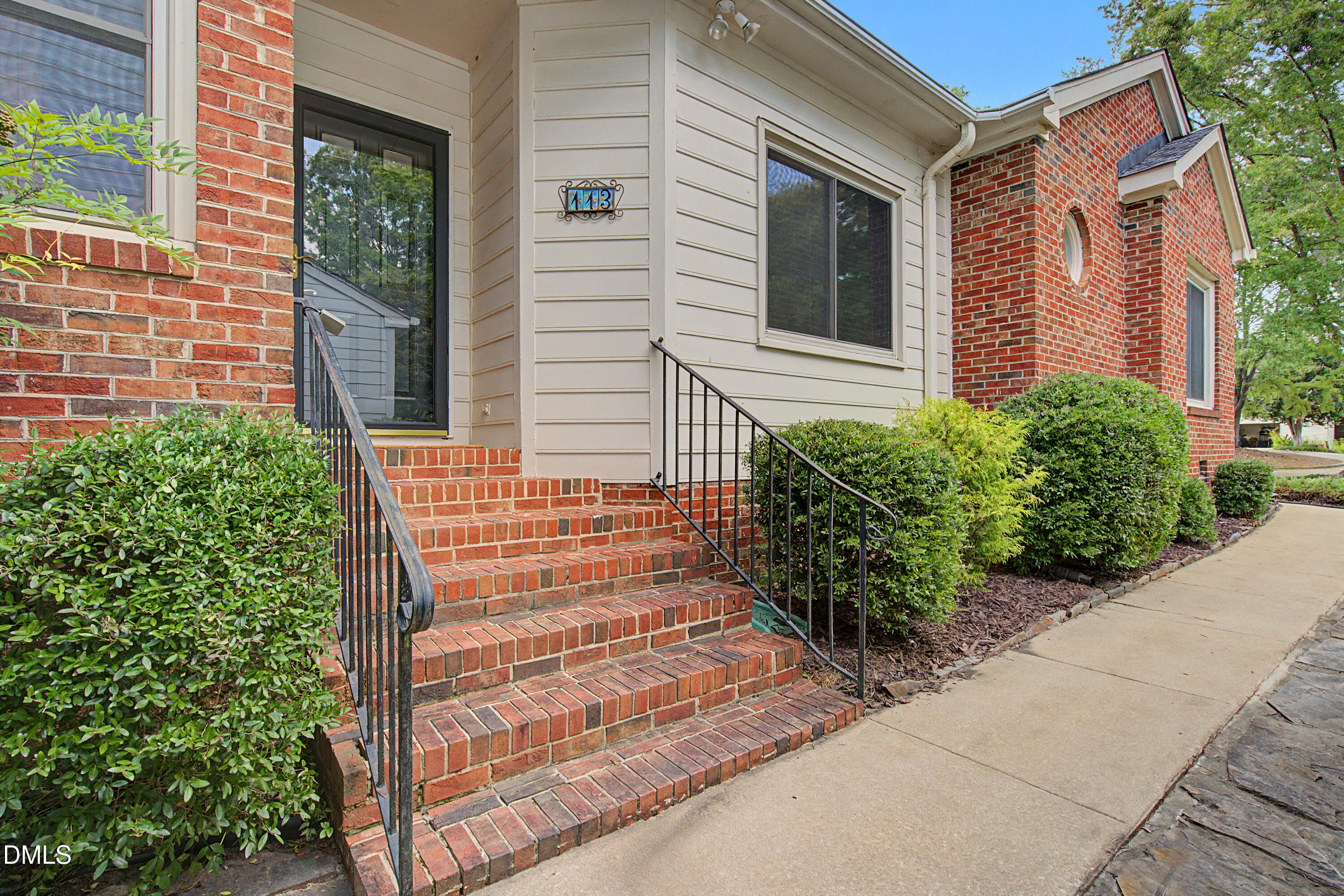 113 Tiercel Court — photo