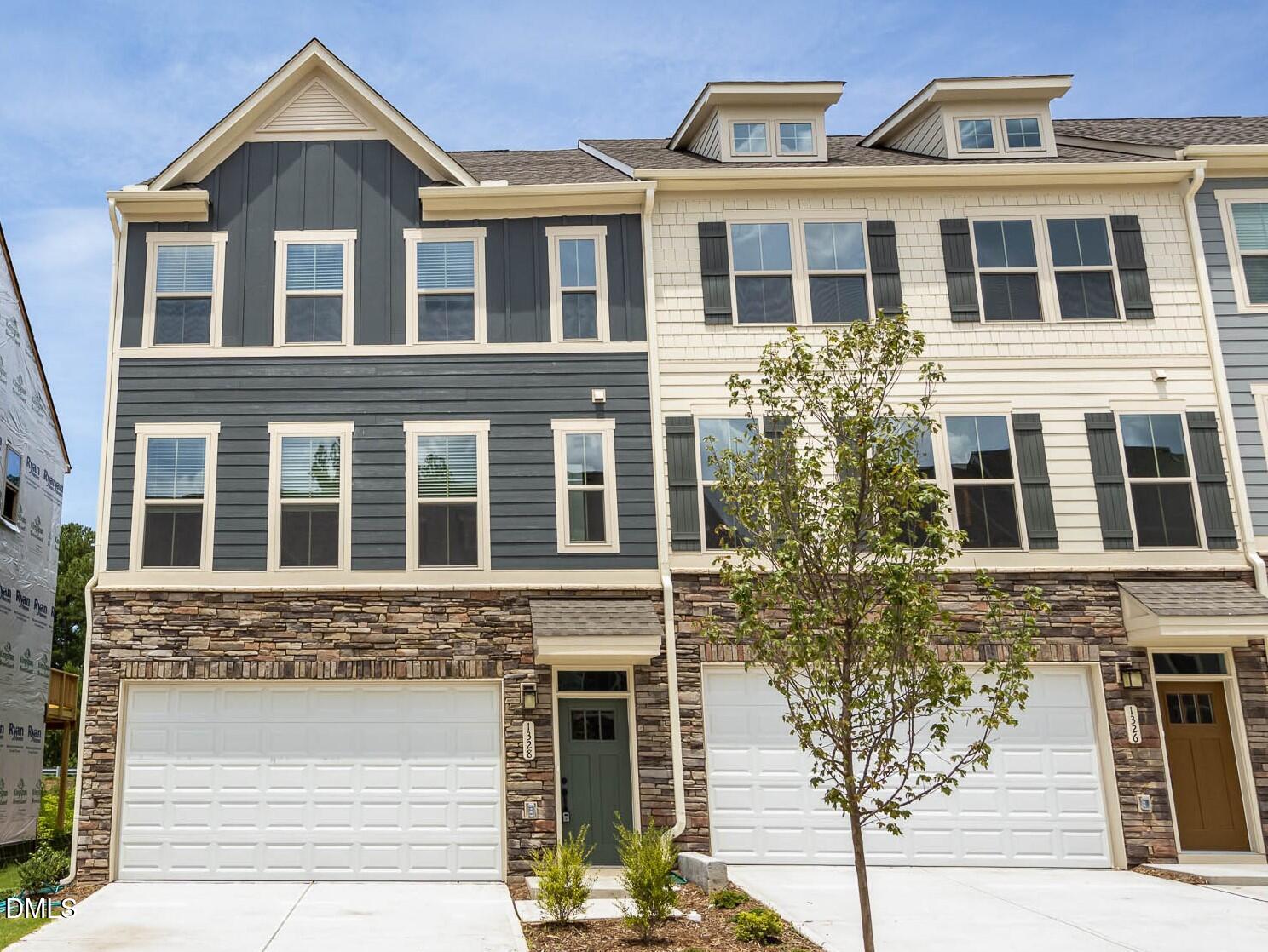 1328 Channing Park Circle — photo