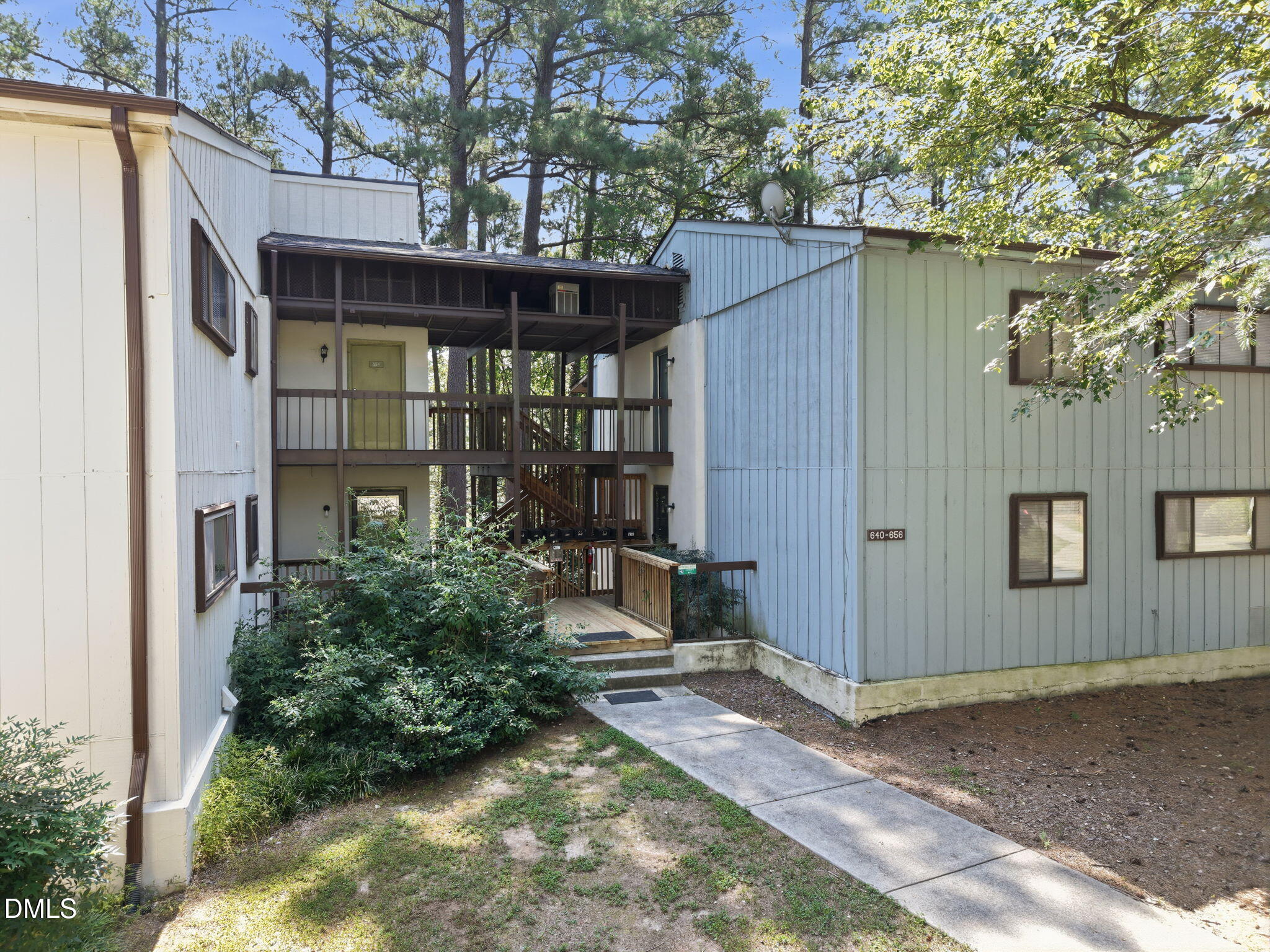642 Pine Ridge Place, Raleigh, NC 27609 — photo 2
