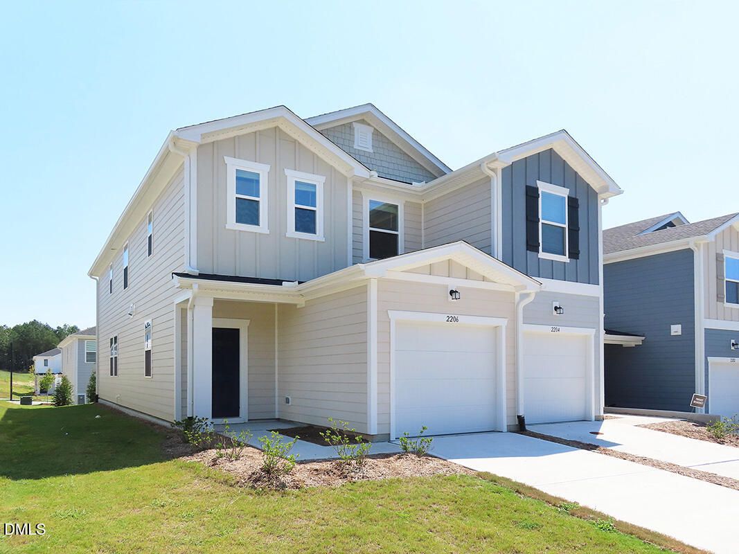 2206 Rabbitbrush Street — photo