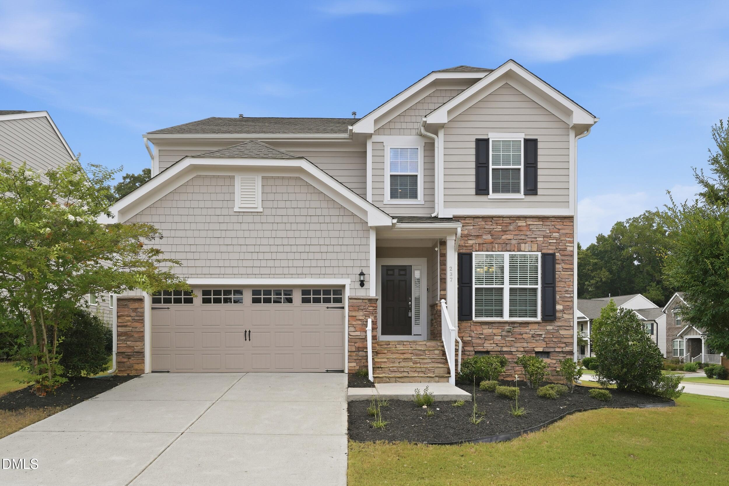 237 Oakmere Drive — photo