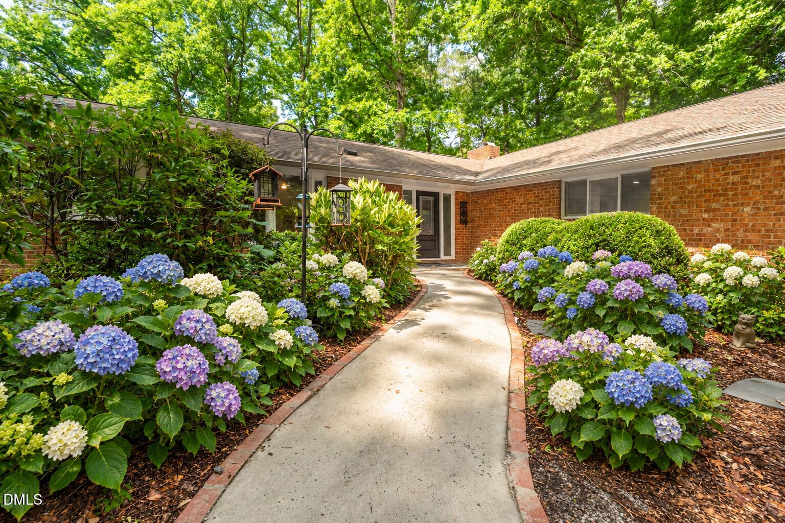 508 Hawthorne Lane — photo