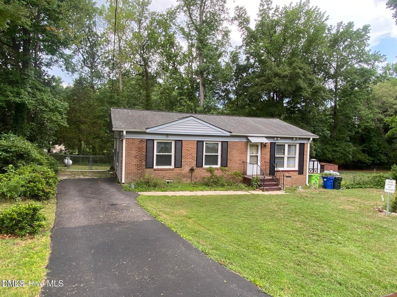 7229 Bentley Circle — photo