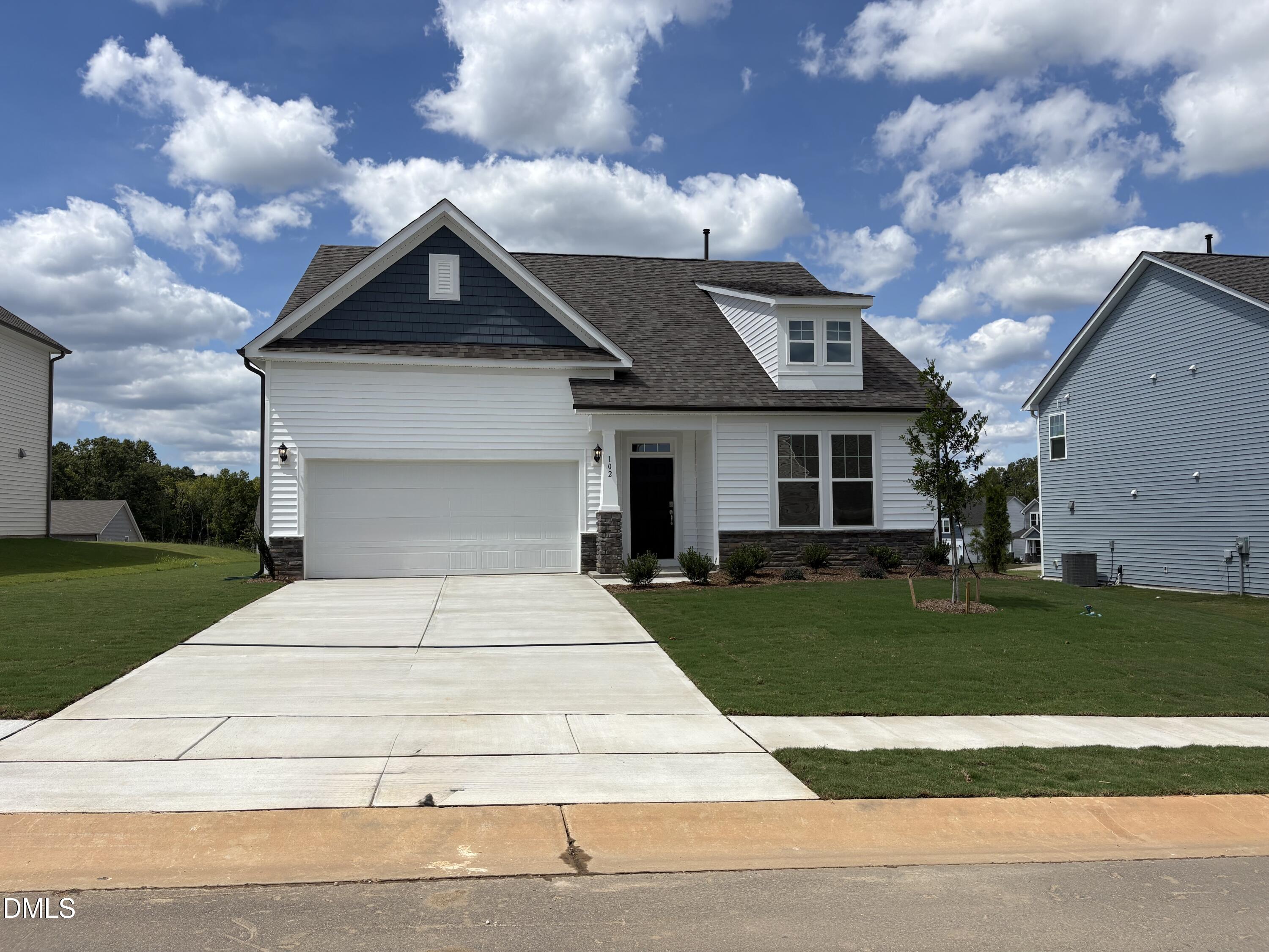 102 Appleseed Drive — photo