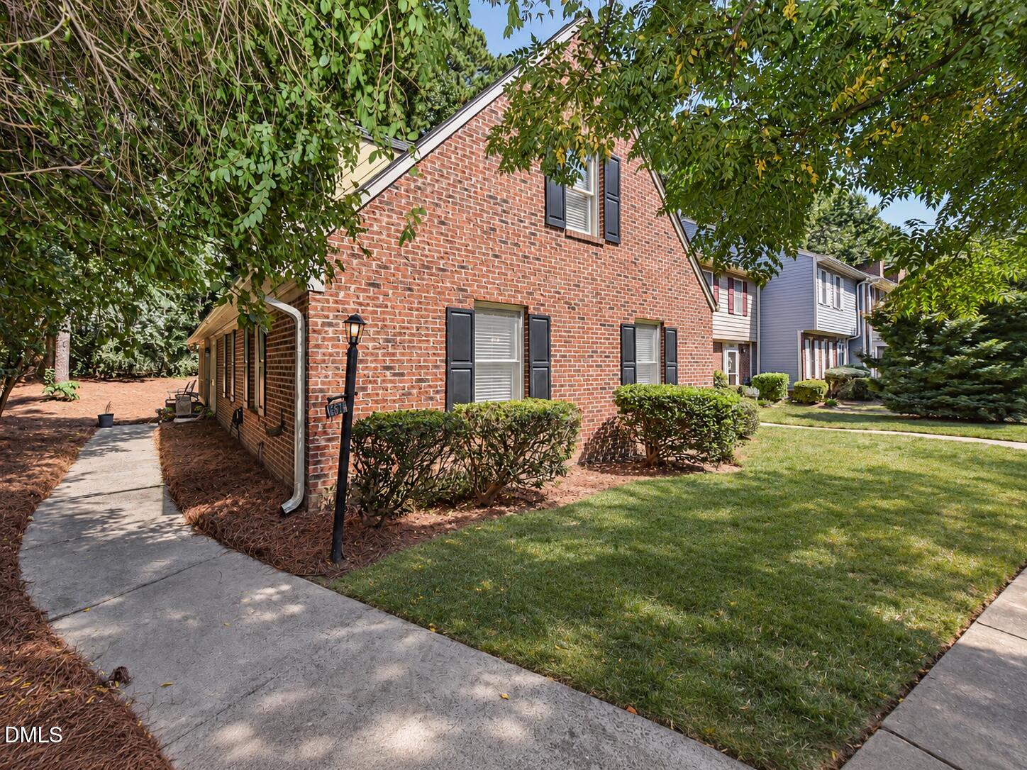 5674 Hamstead Crossing — photo