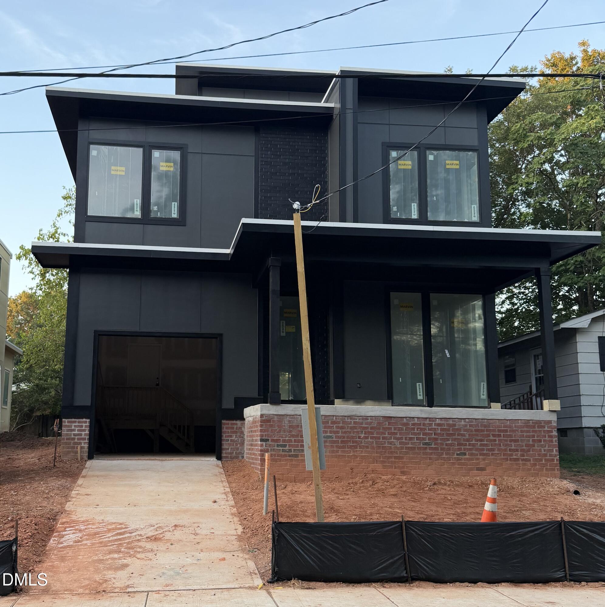 814 E Davie Street — photo