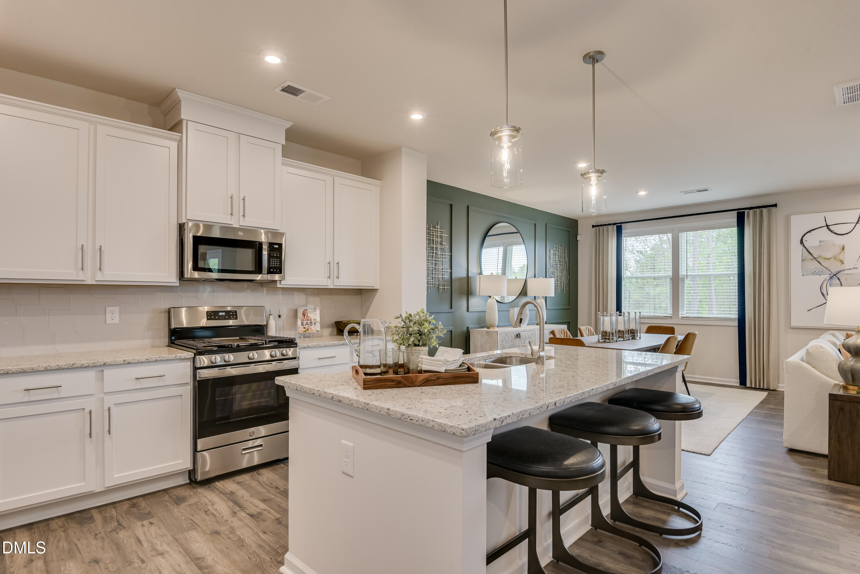 941 Seneca Park Lane — photo