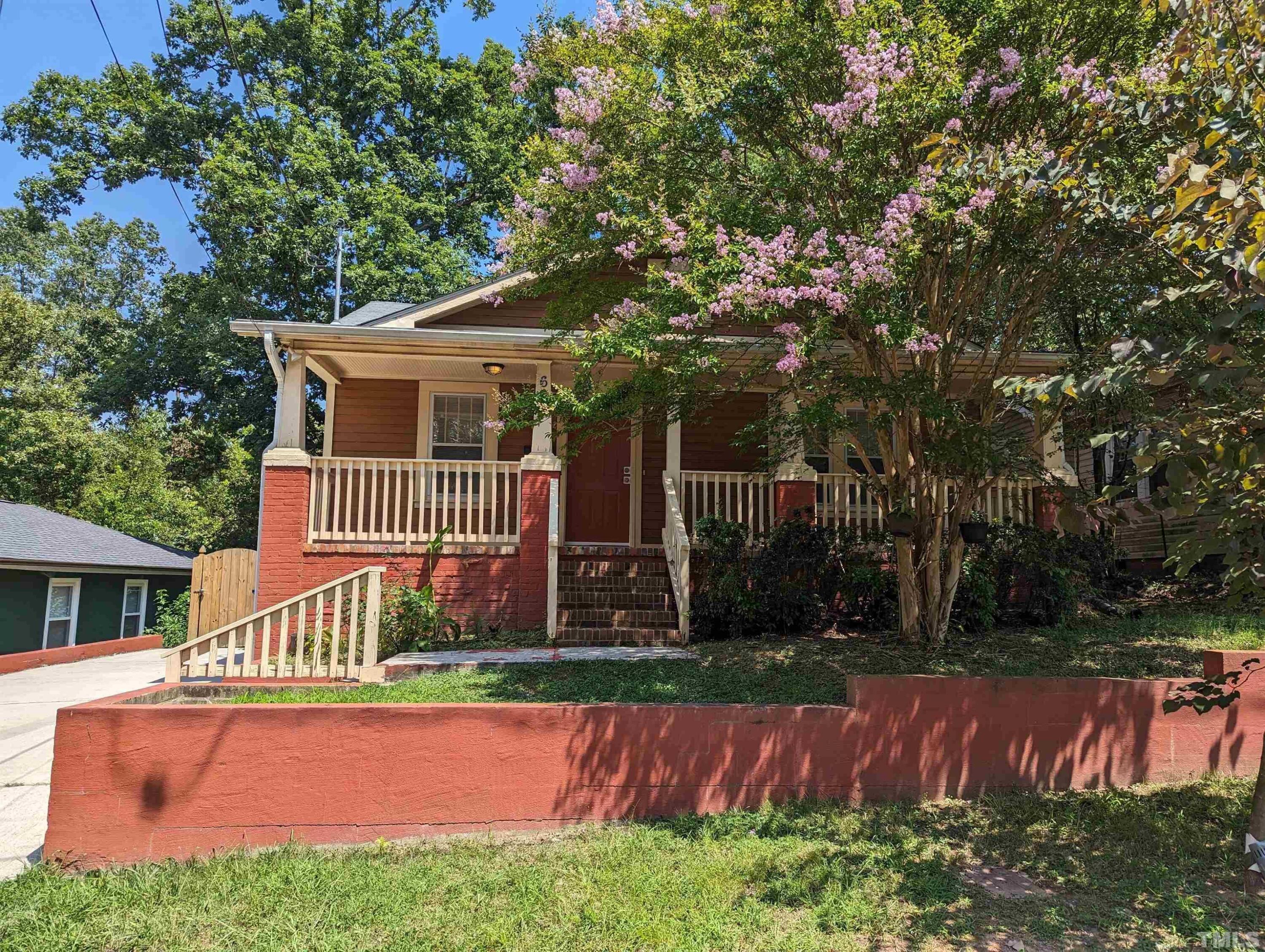 608 N Maple Street — photo