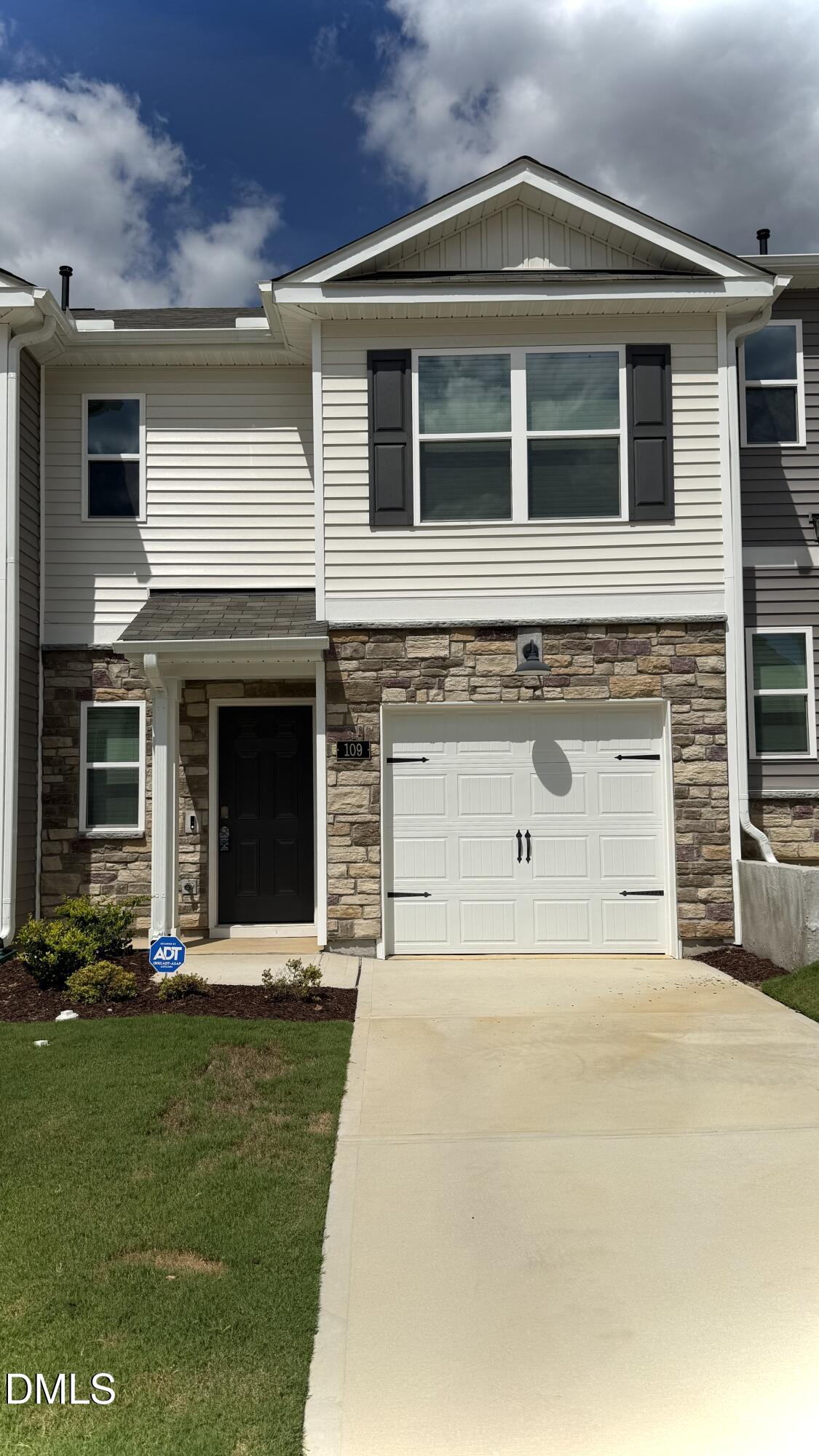 109 Clementine — photo