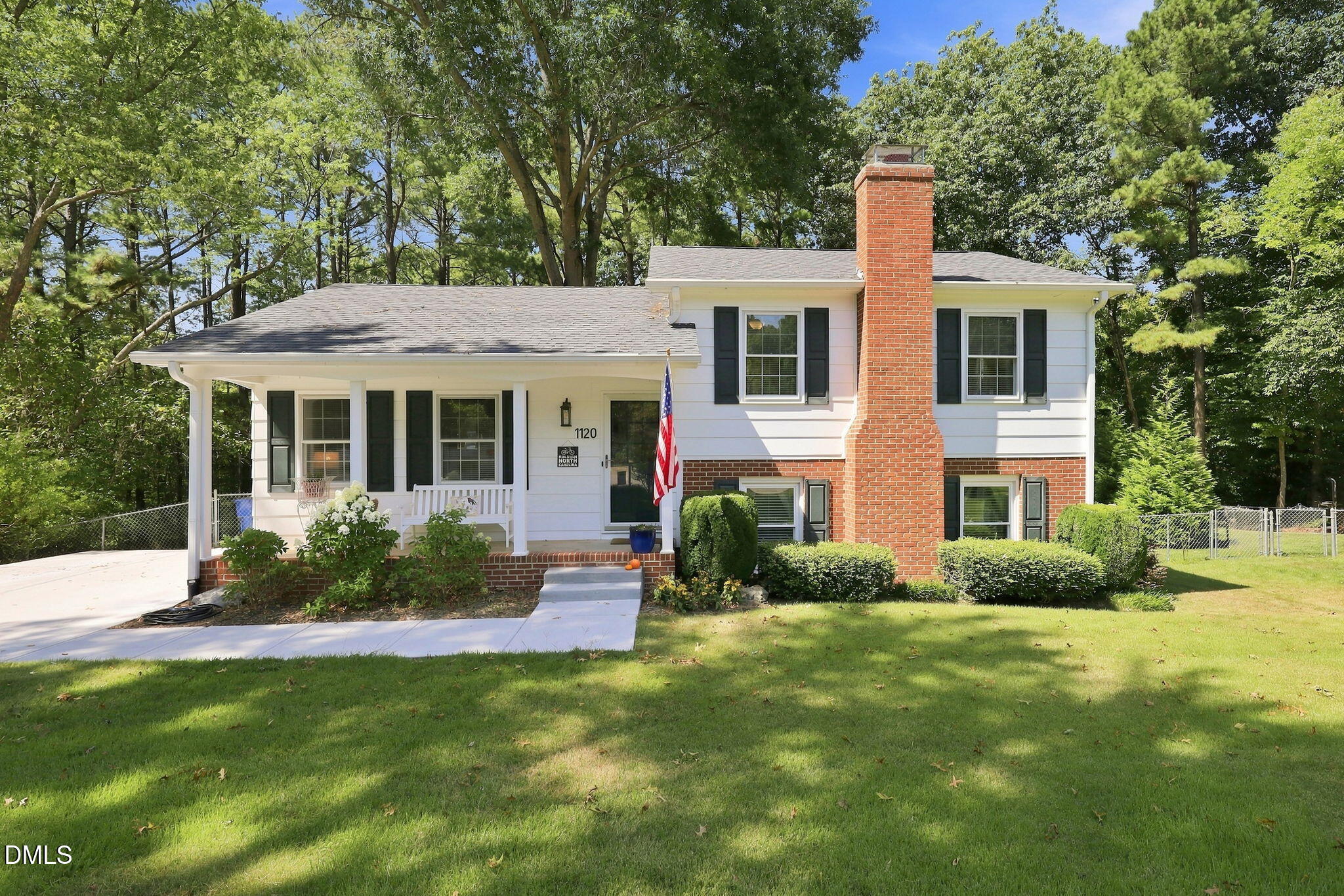 1120 Shetland Court — photo