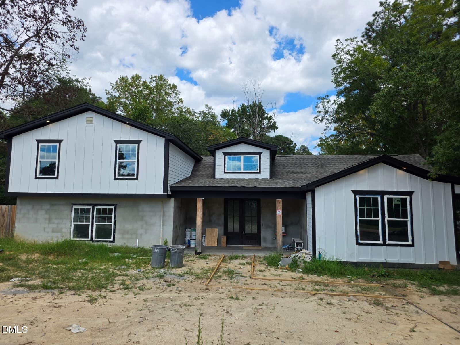 4909 Universal Drive — photo