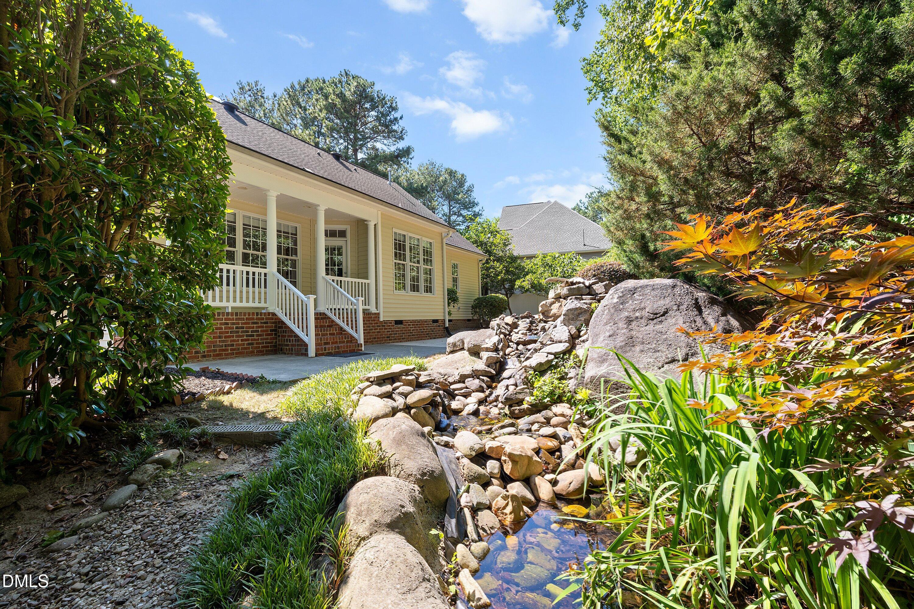 613 Cresstar Drive — photo