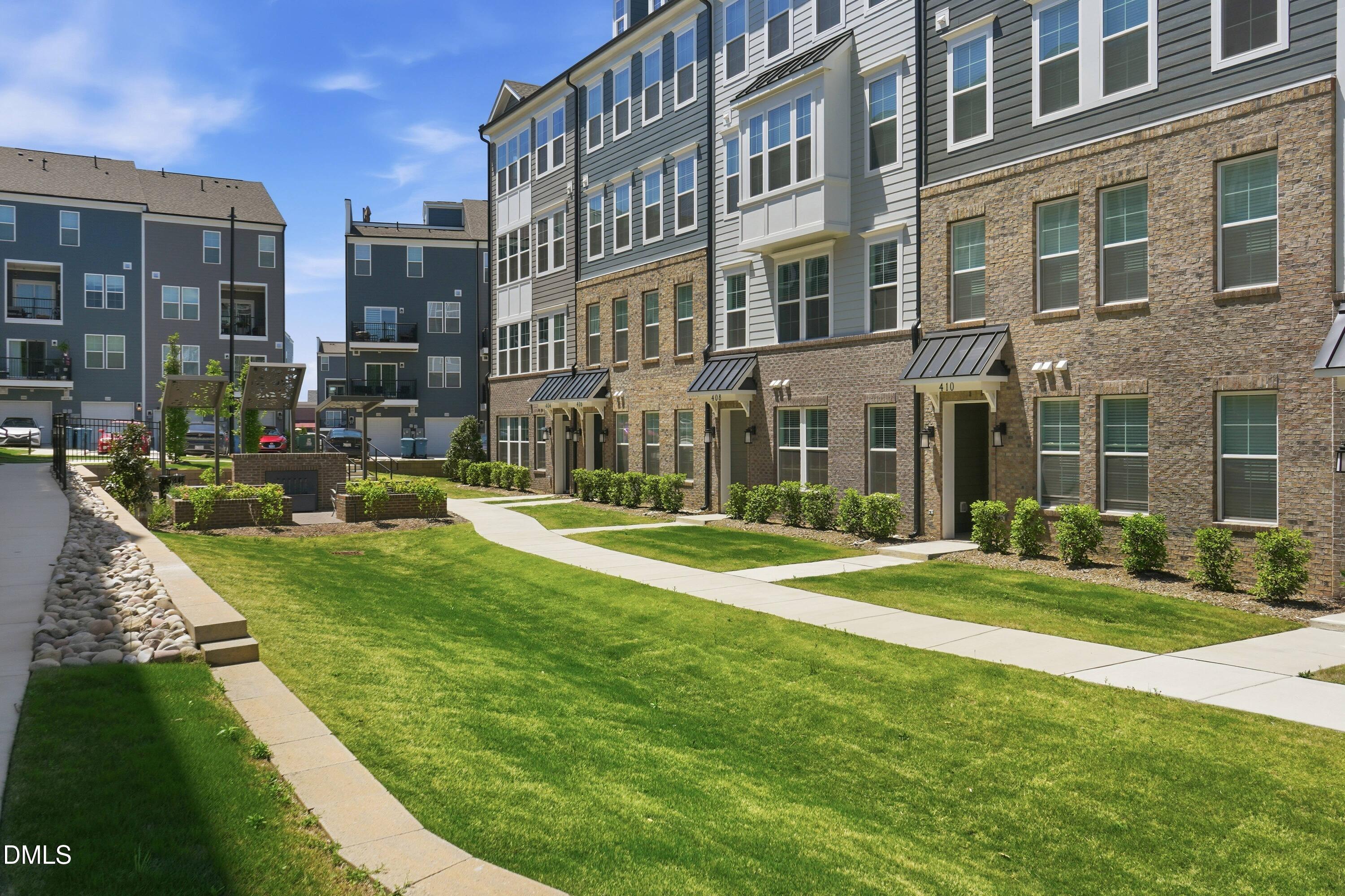438 Gaston Park Lane 100 — photo