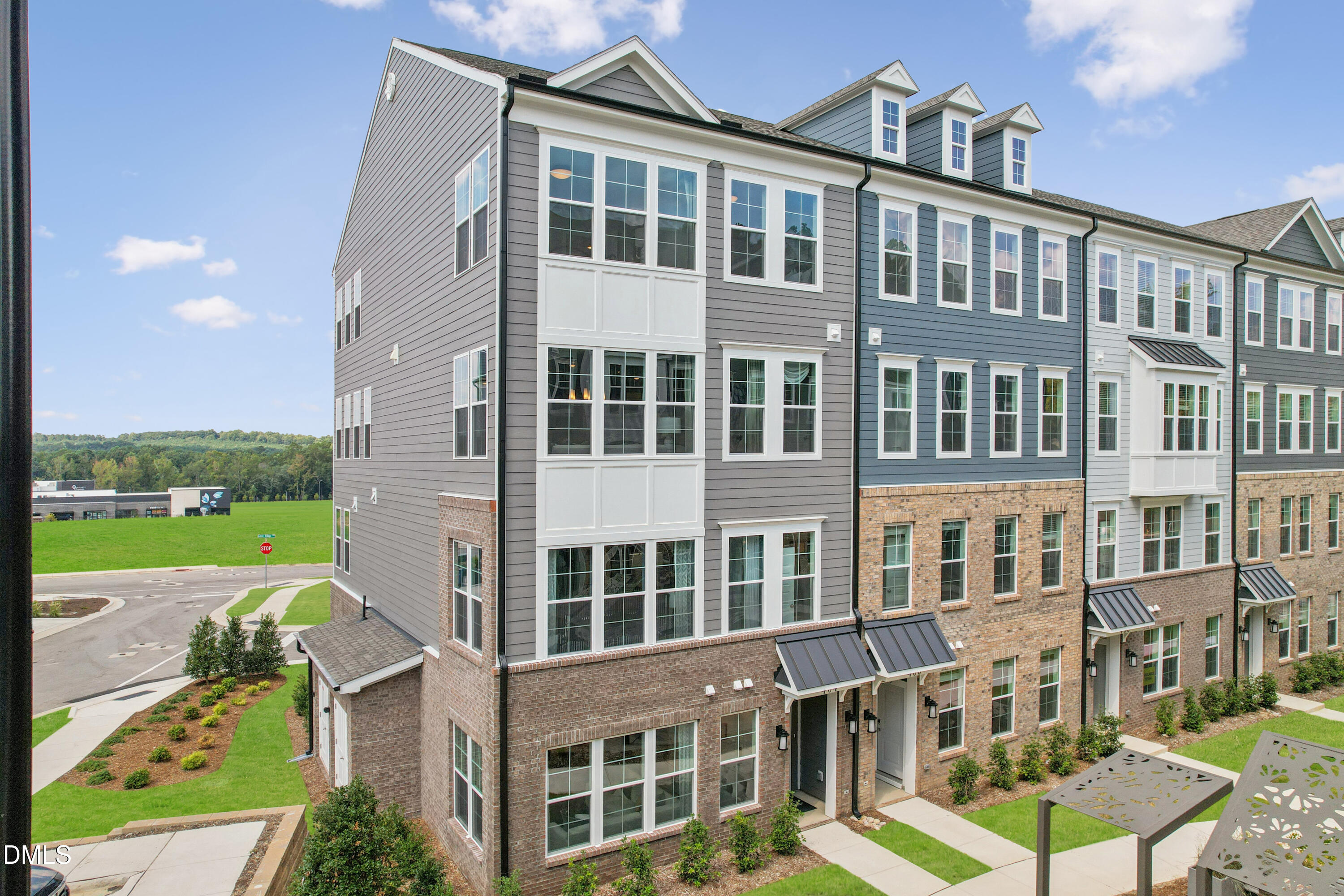 430 Gaston Park Lane 100 — photo