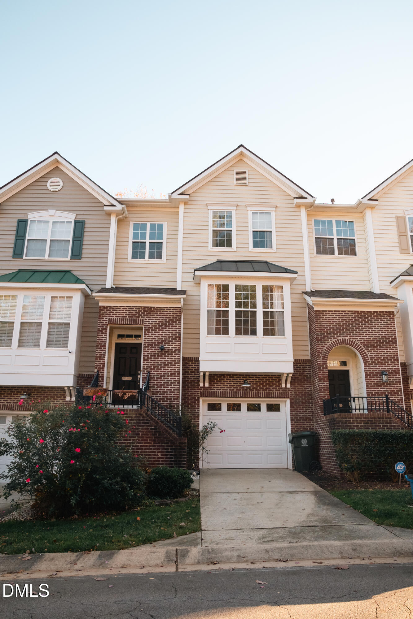 5455 Crescentview Parkway 5455 — photo
