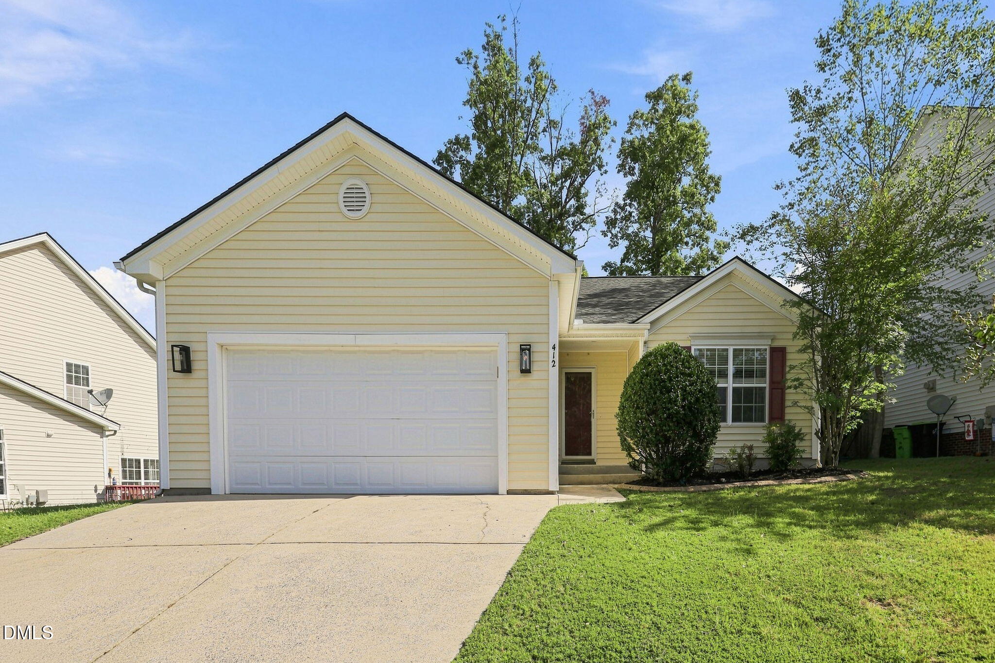 412 Holly Thorn Trace — photo