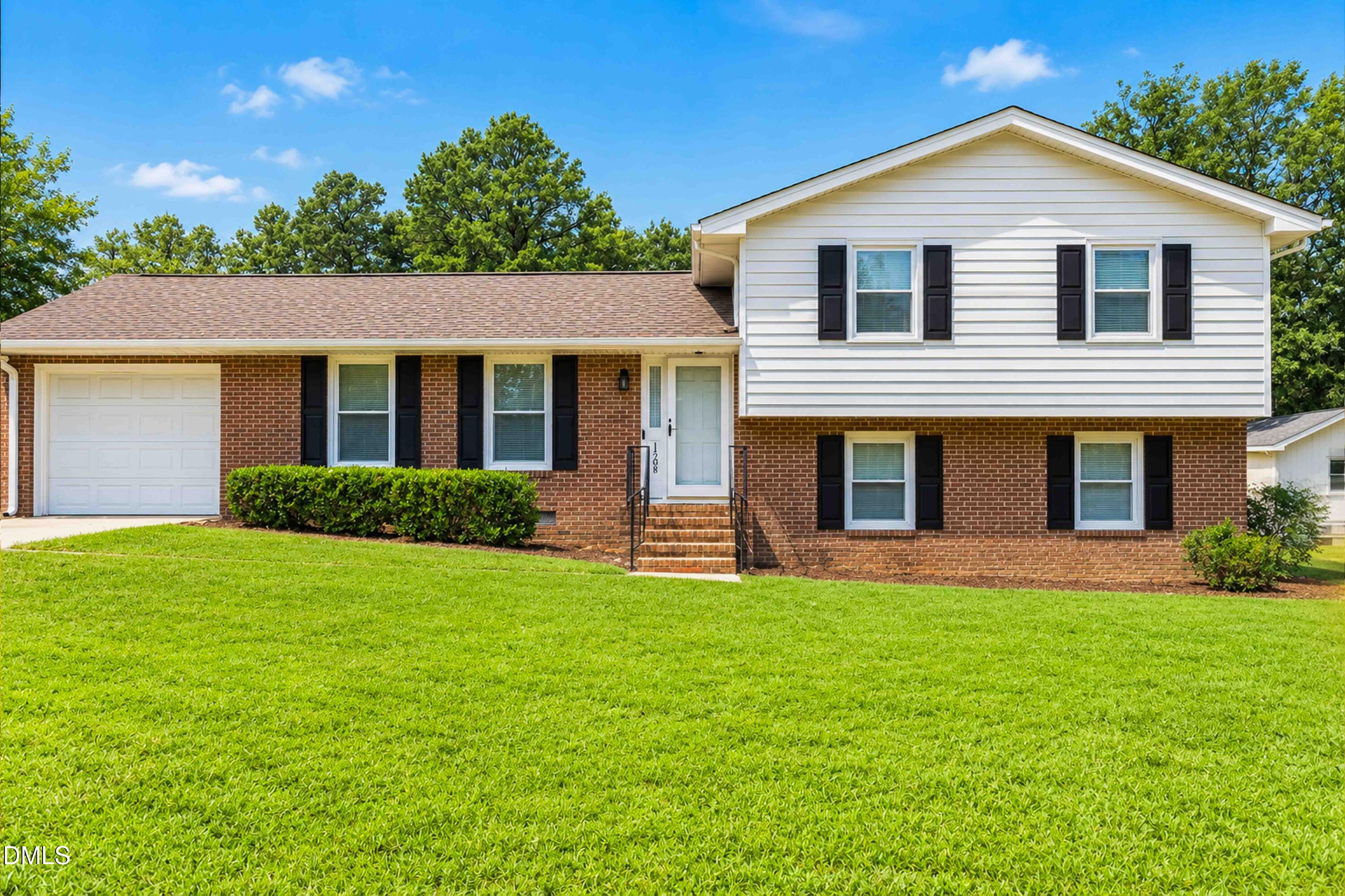1600 Edgebrook Drive — photo
