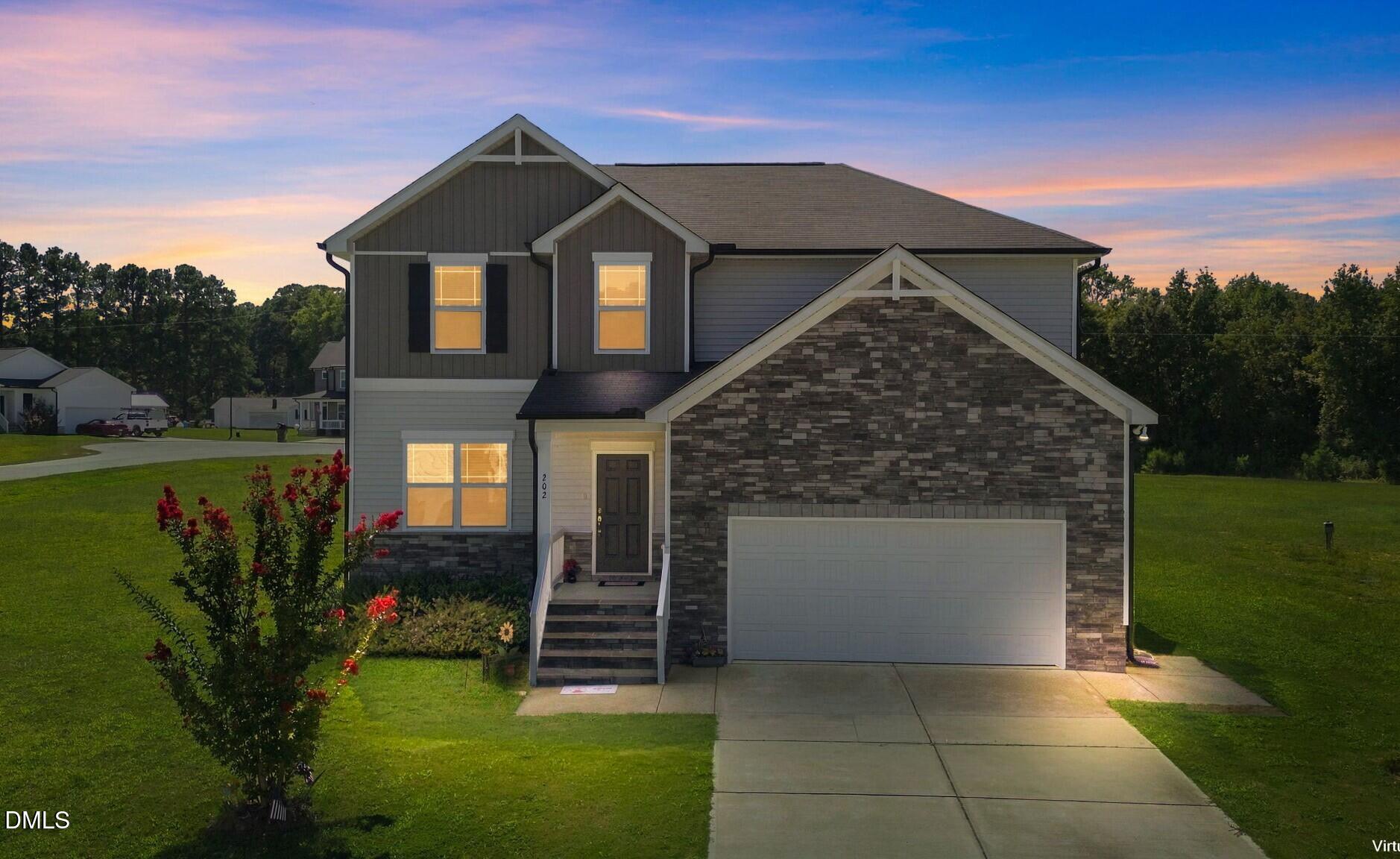 202 Queenstown Drive — photo