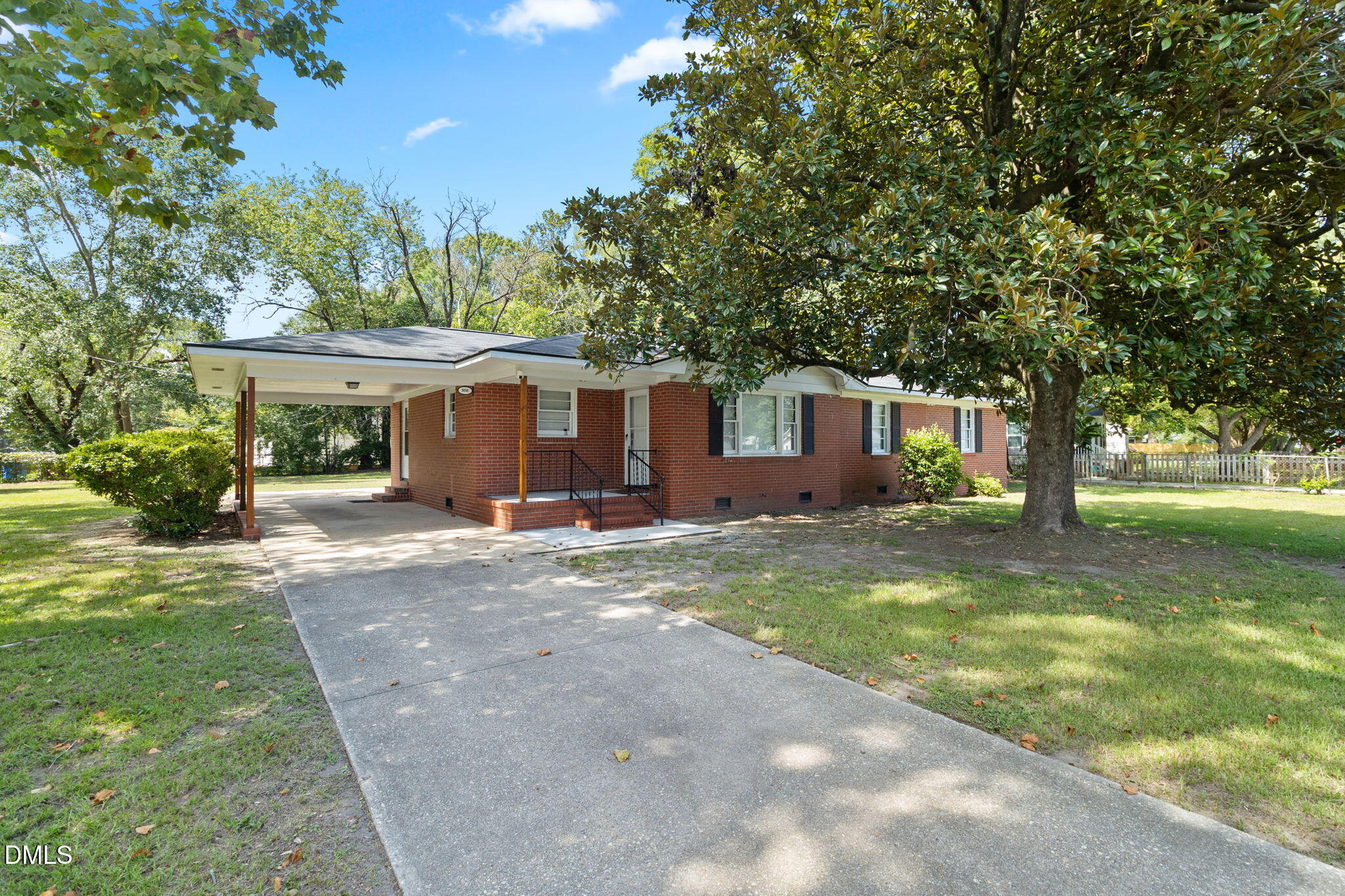 808 Hemlock Drive — photo