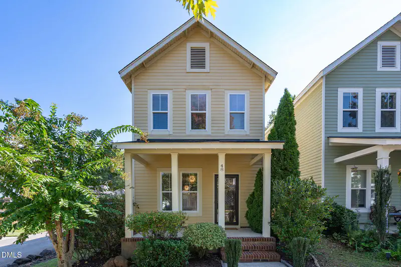 48 Danbury Court — photo
