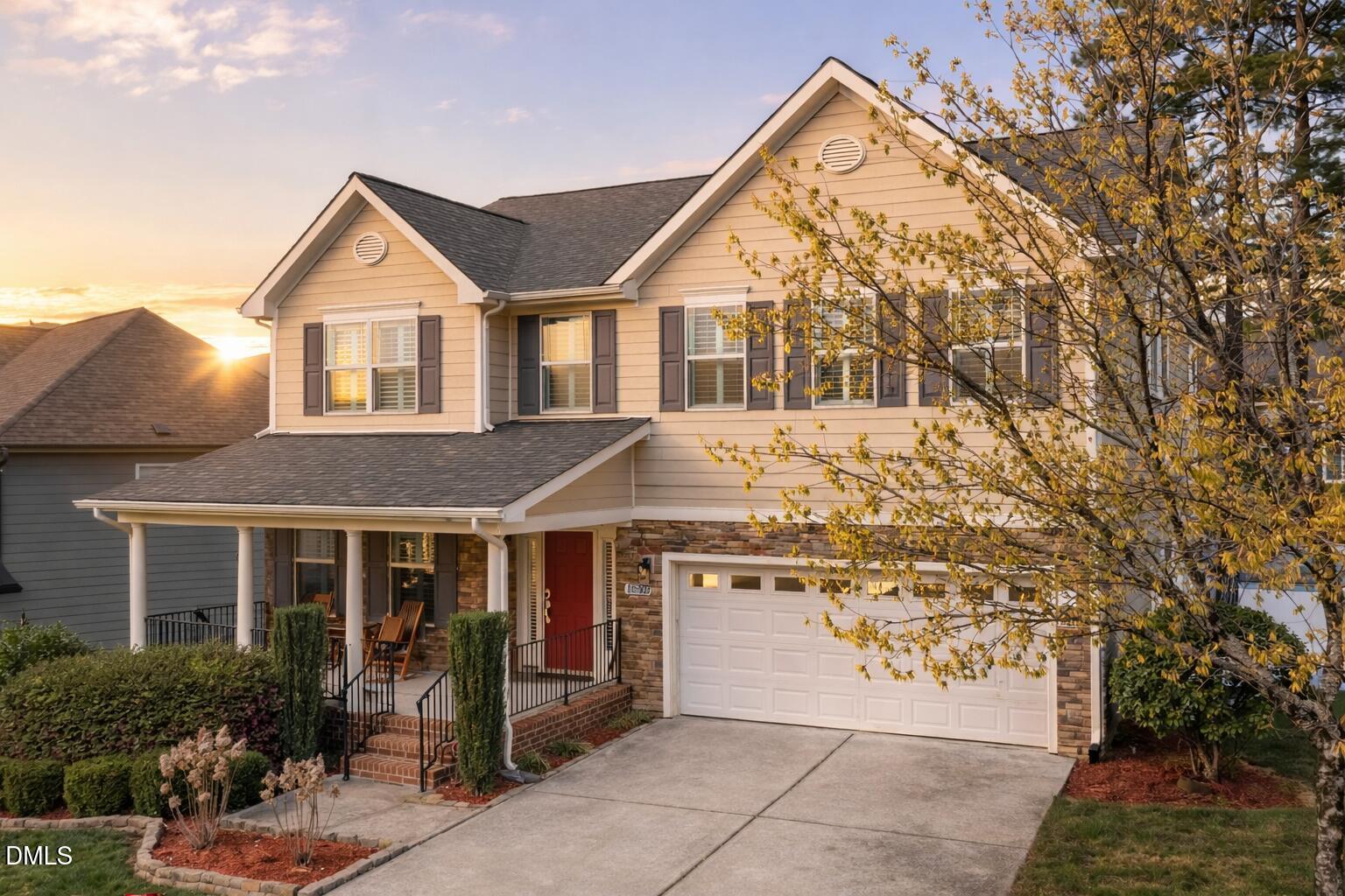 1004 Manderleigh Drive — photo