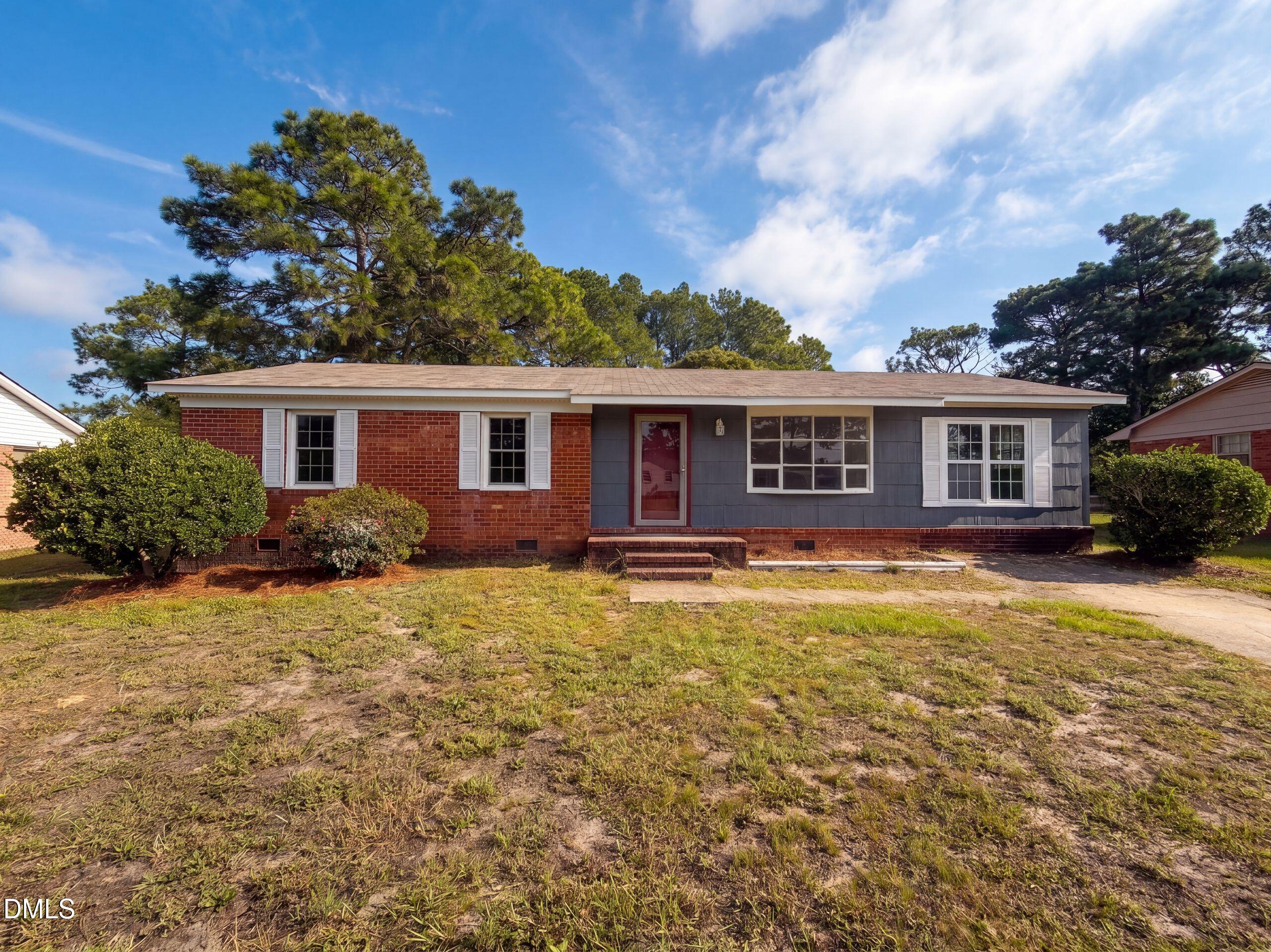 2806 E Cramer Drive — photo